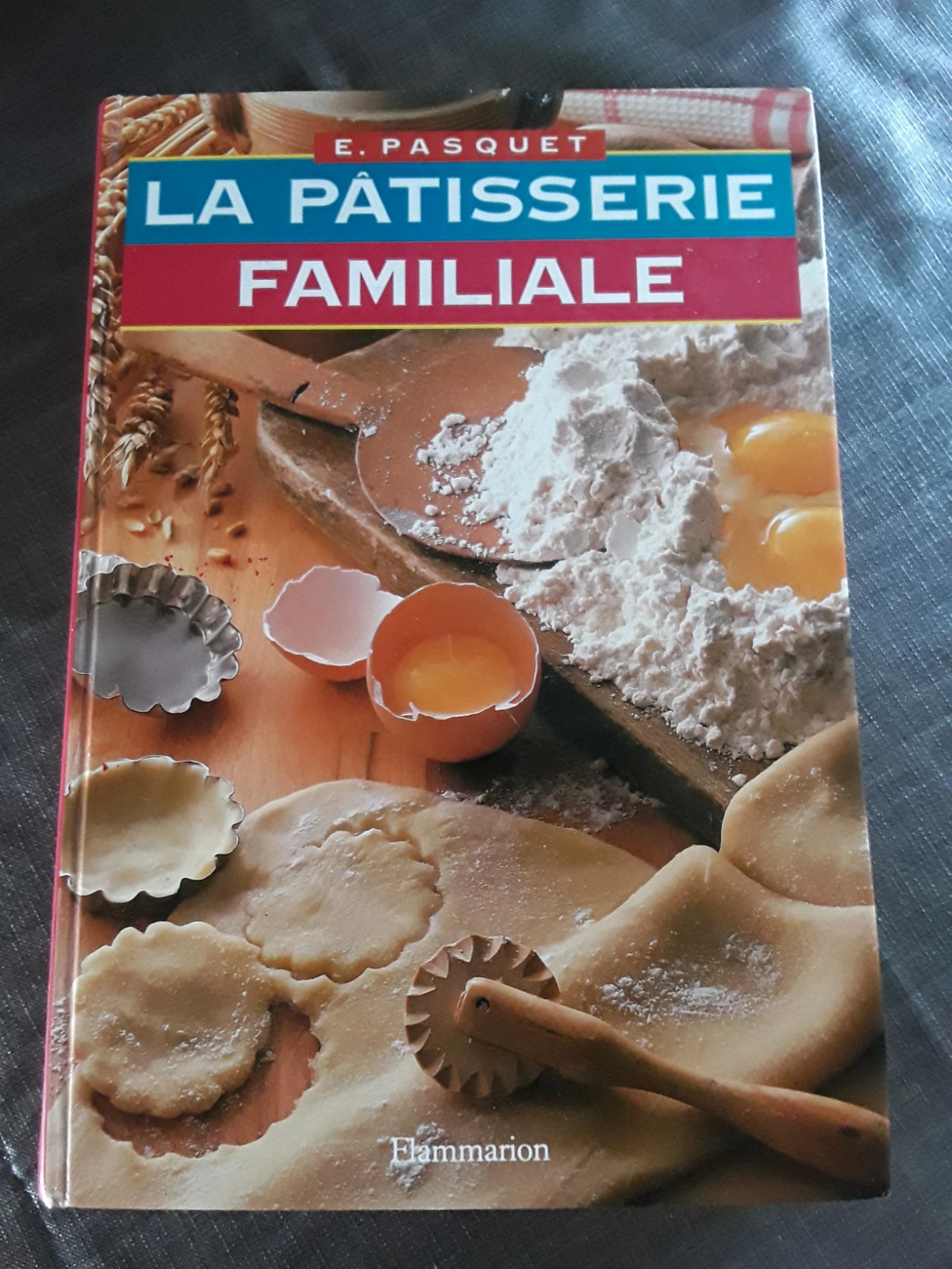 Livre La pâtisserie familiale | Vinted