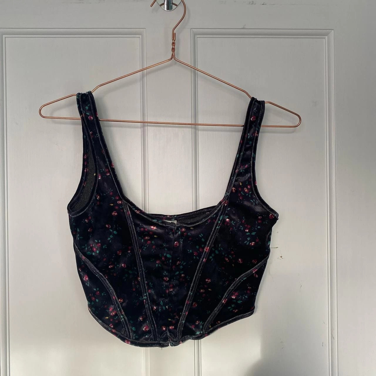 urban outfitters black velvet floral corset top
