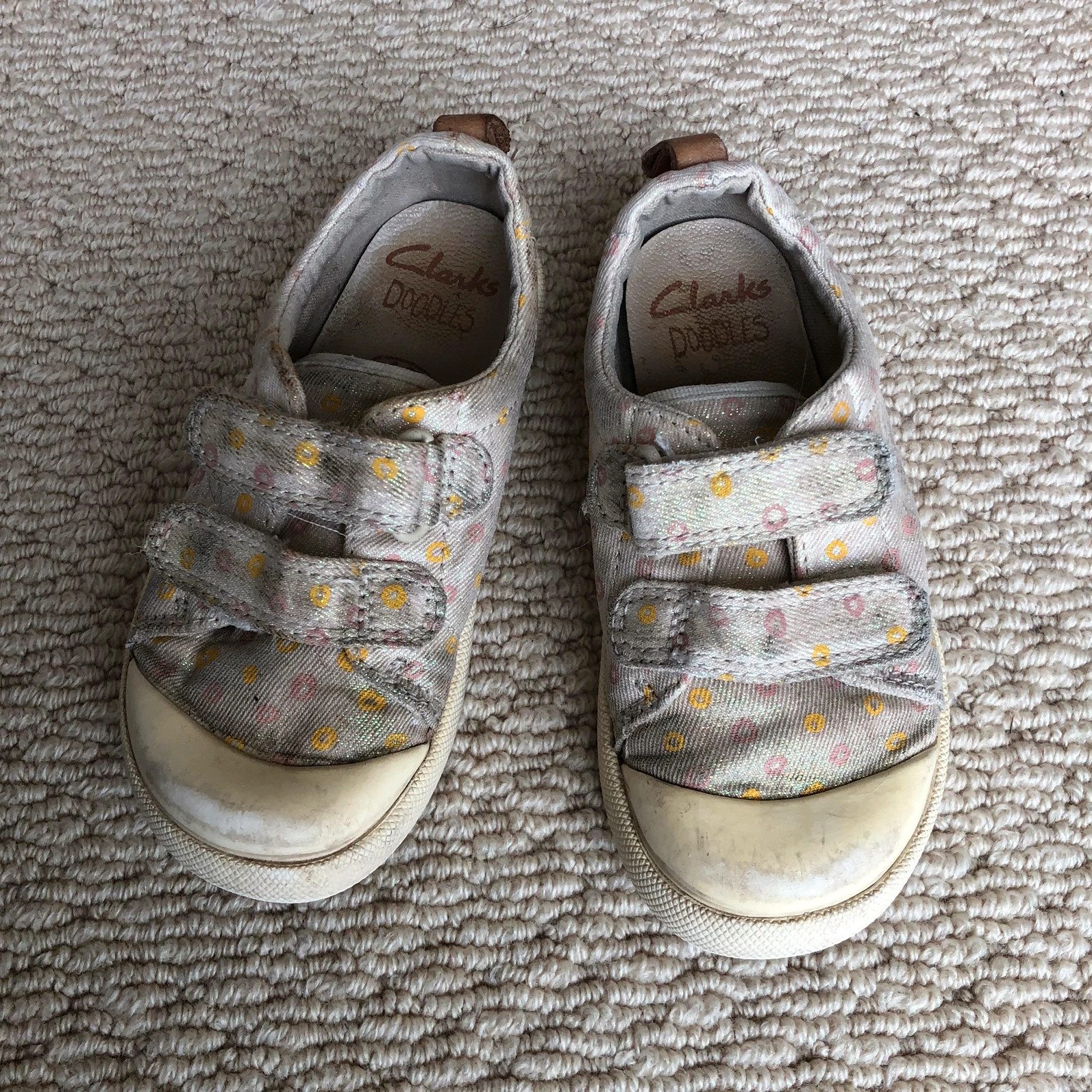 Clarks doodles sale size 6