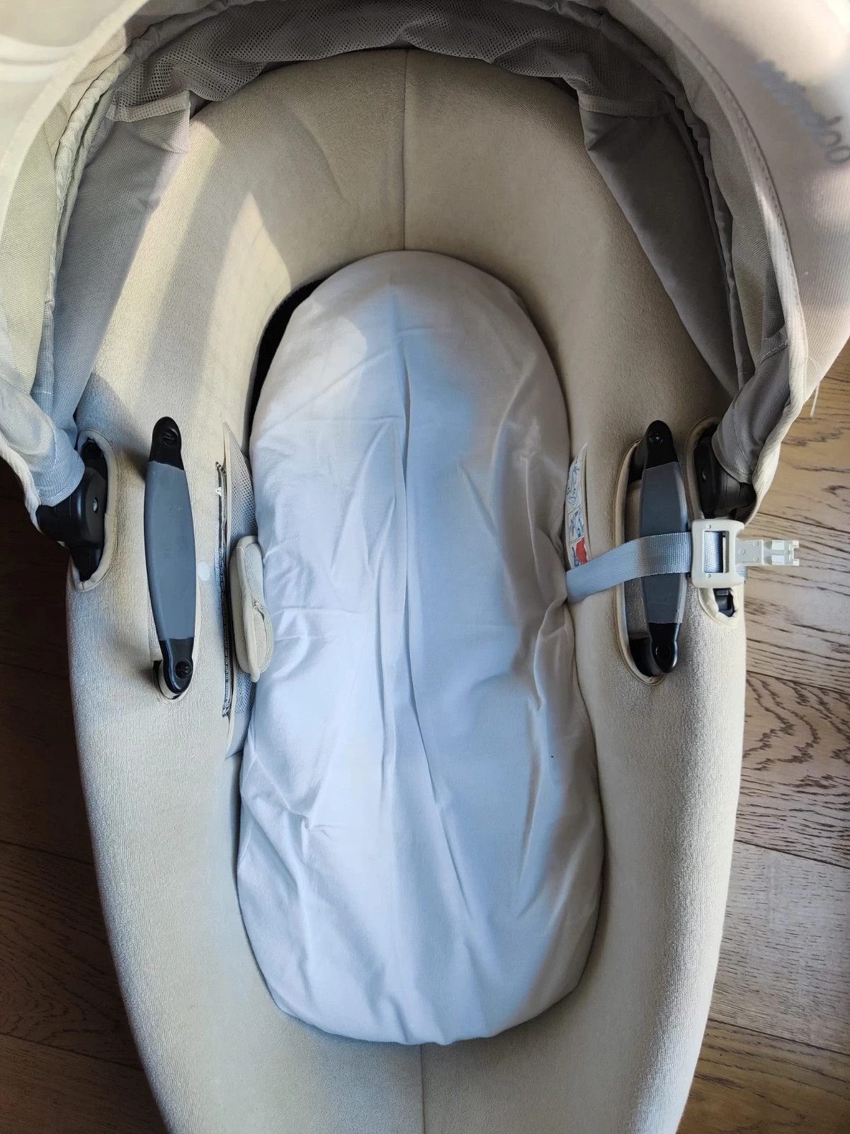 Poussette apologetic Nacelle Loola