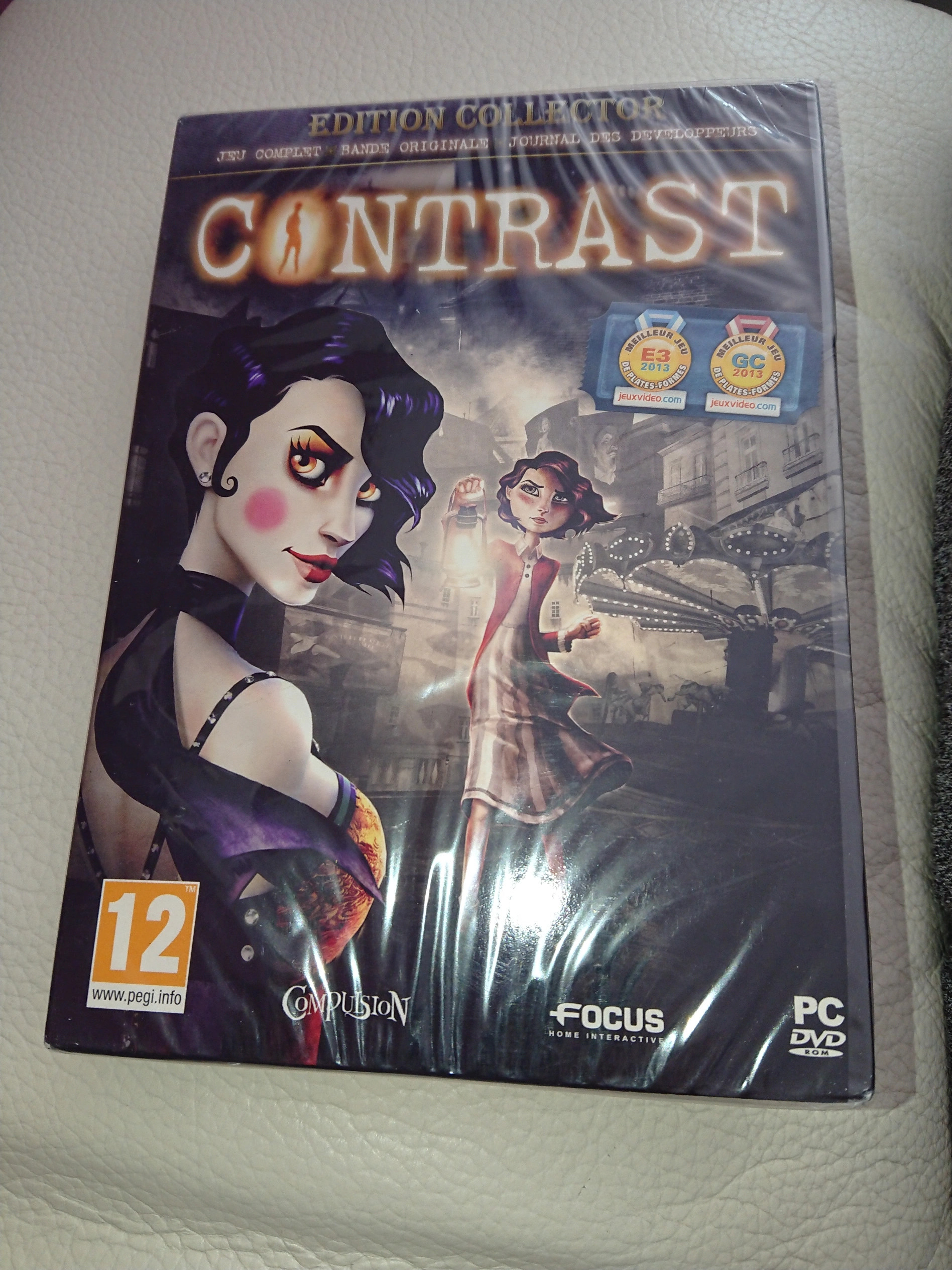 Contrast - JEUX, JOUETS -  - Livres + cadeaux + jeux