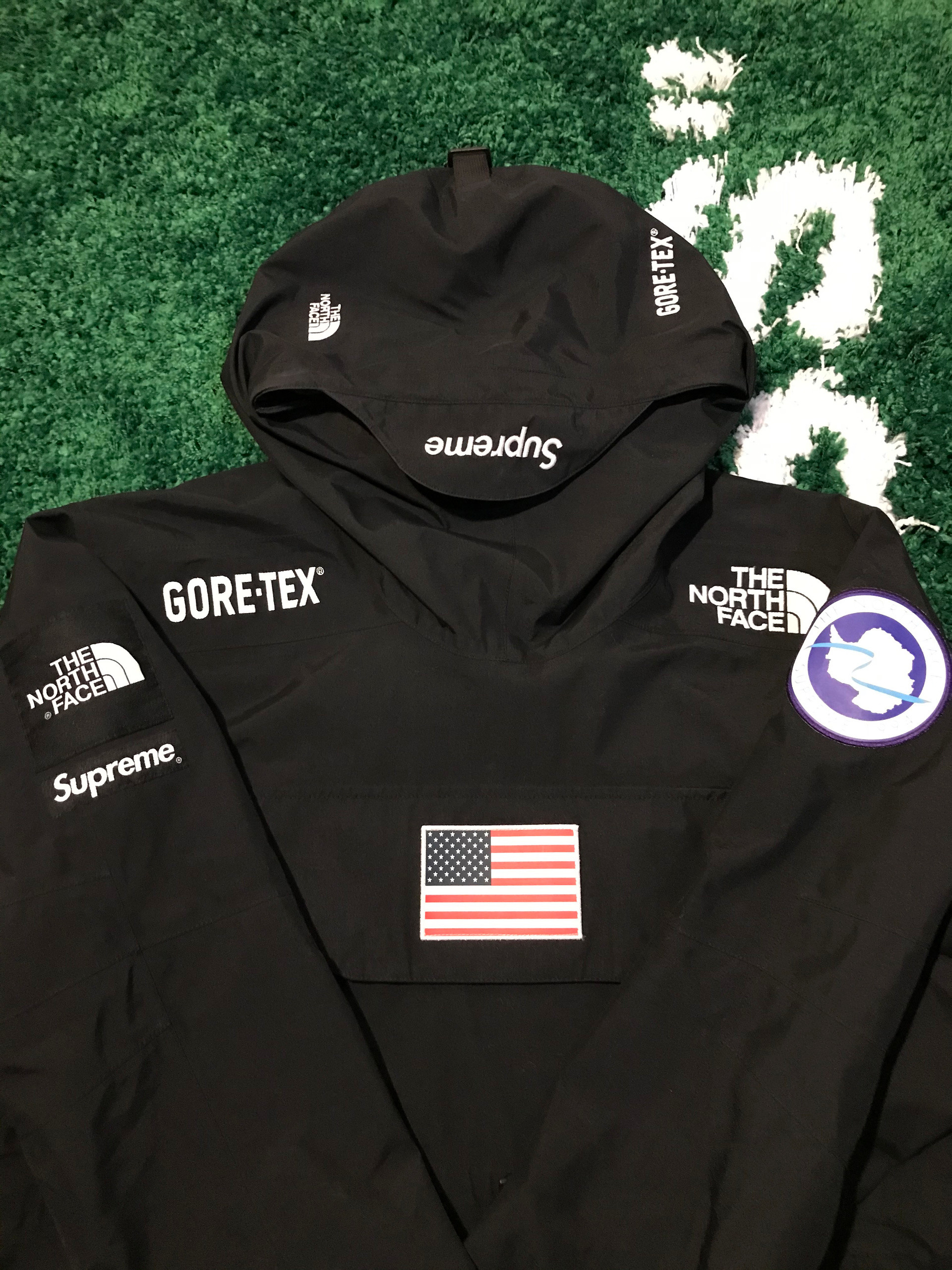 North face x supreme gore tex shop
