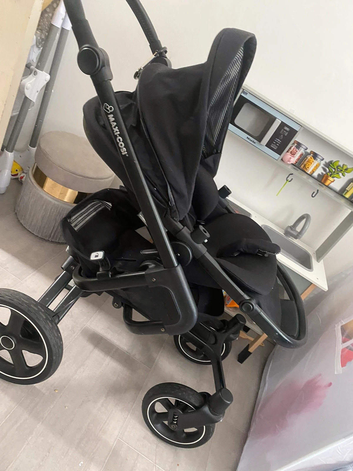 Maxi cosi nova clearance pebble plus travel system