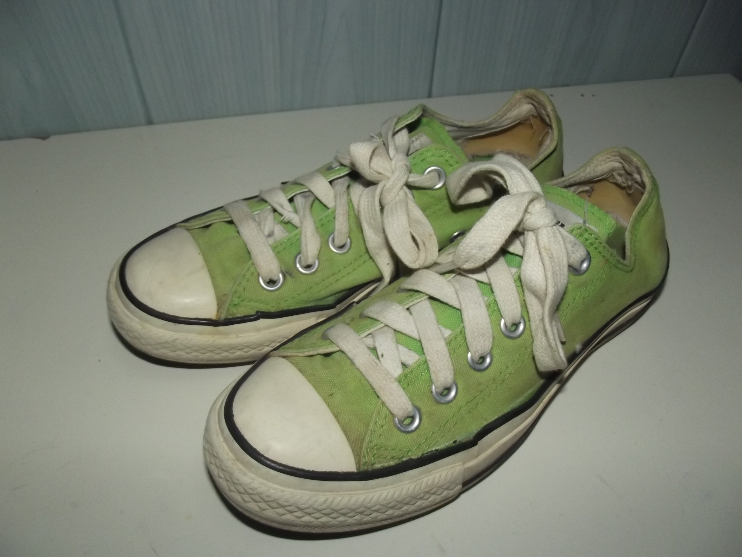 Converses basses verte pommes Vinted