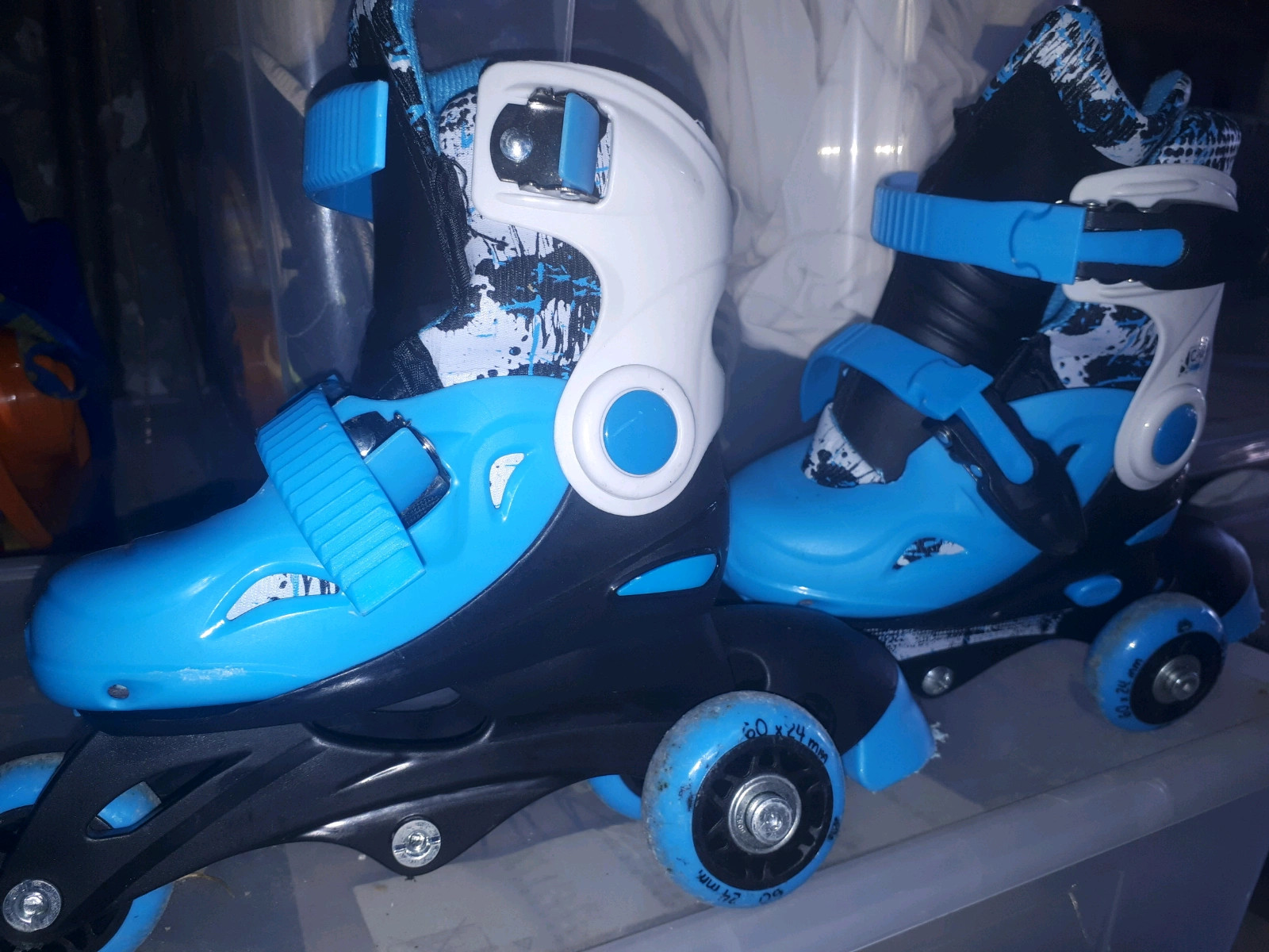Rollers evolutifs bleu avec protections - taille 30-33