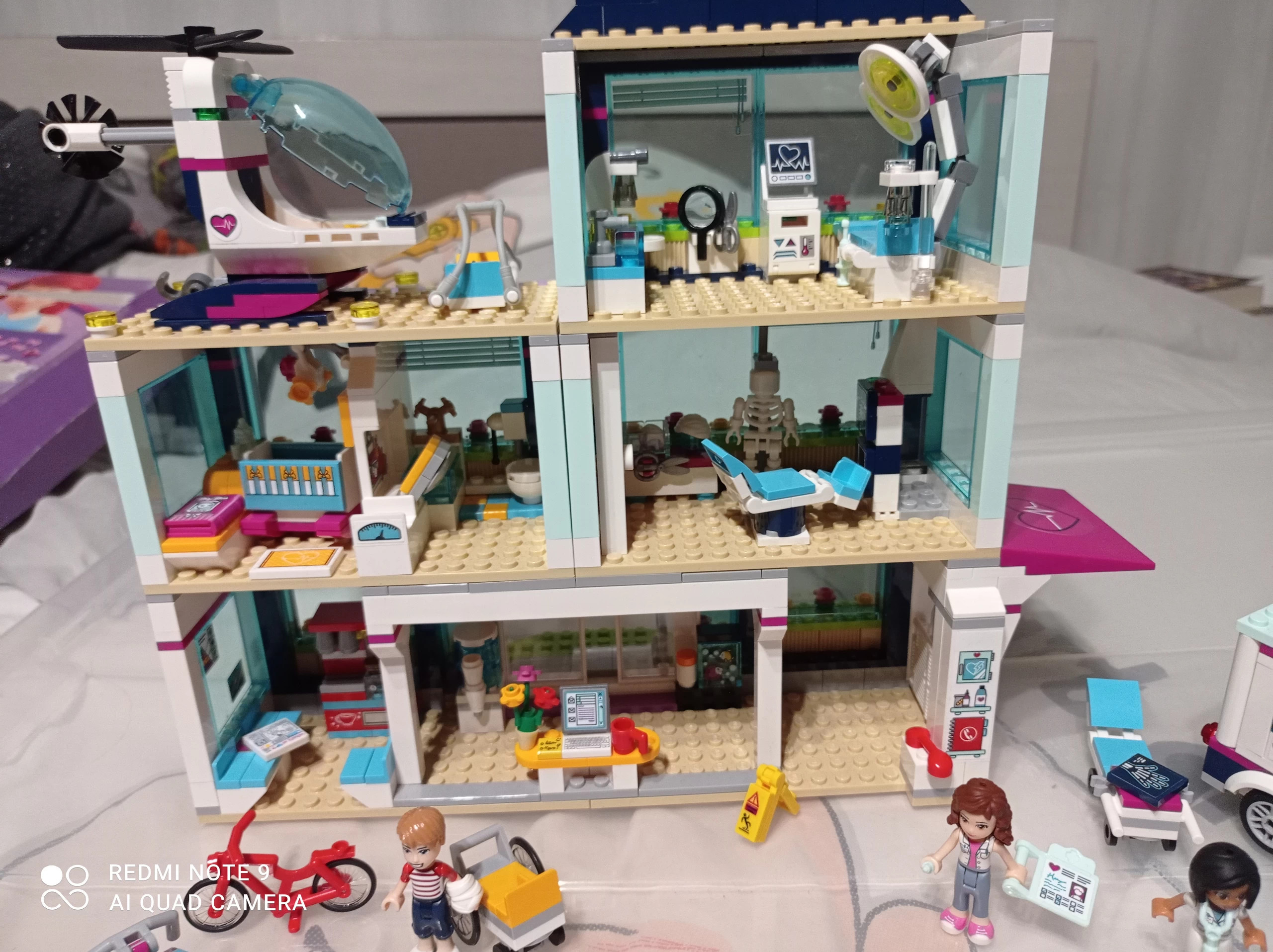 lego friends Heartlake Hospital 41318 Vinted