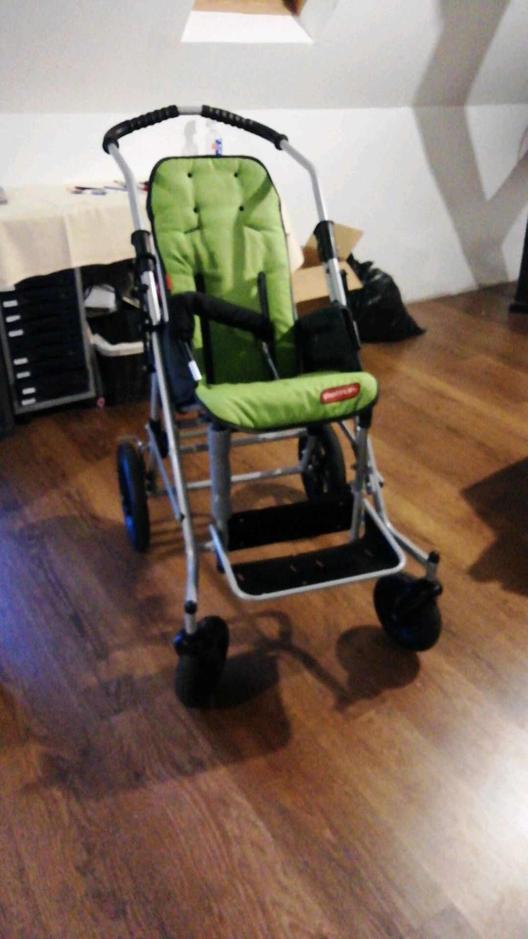 WeGo : Poussette enfant handicapé (jusqu'à 30 kilos) - vipamat