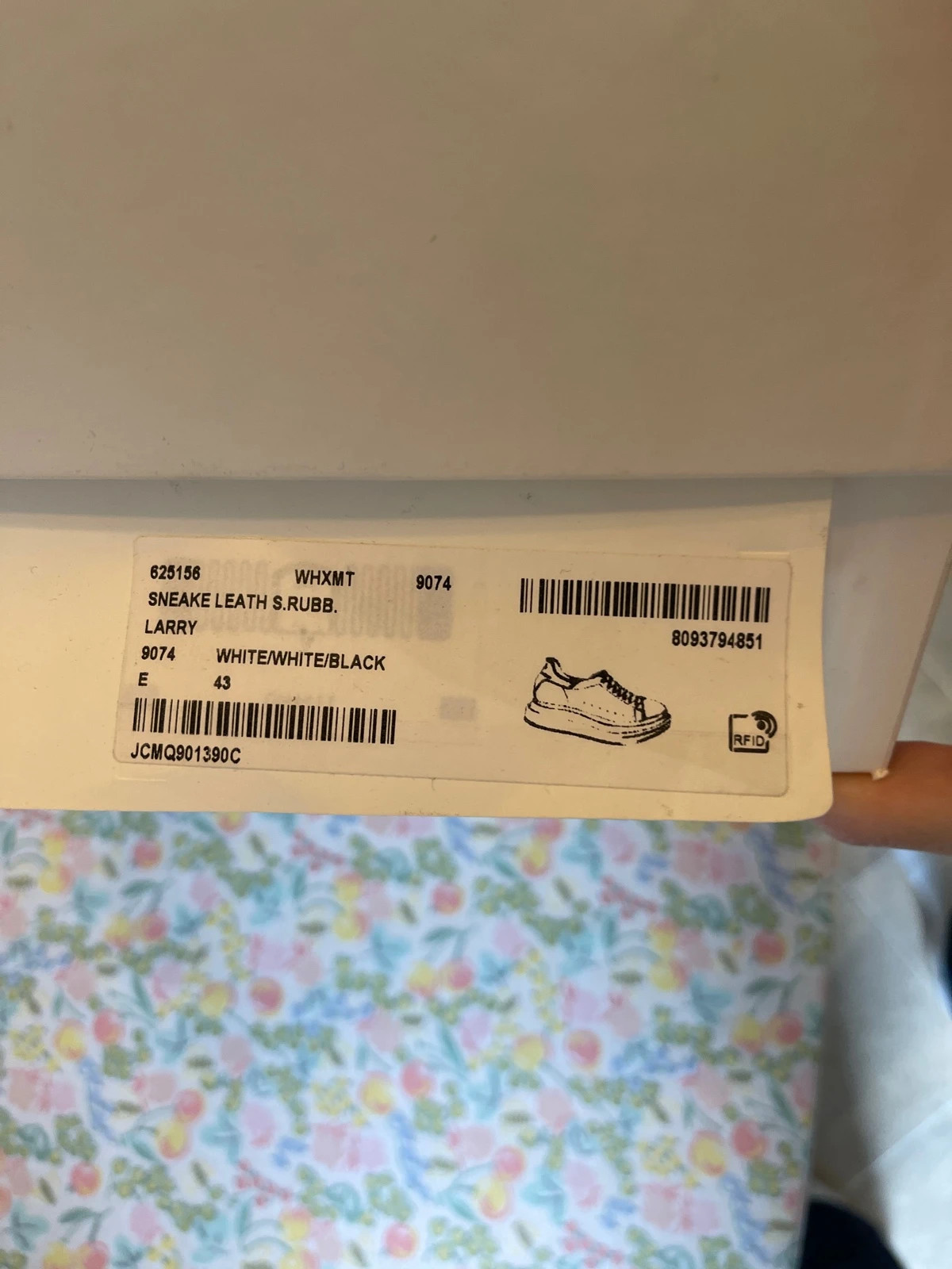 Alexander McQueen Sneakers limited edition Vinted