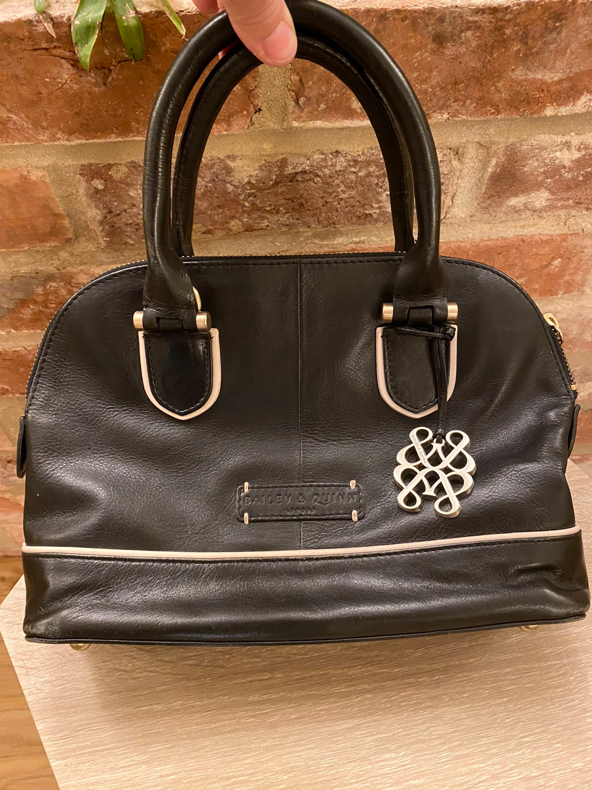 Bailey & quinn discount handbags