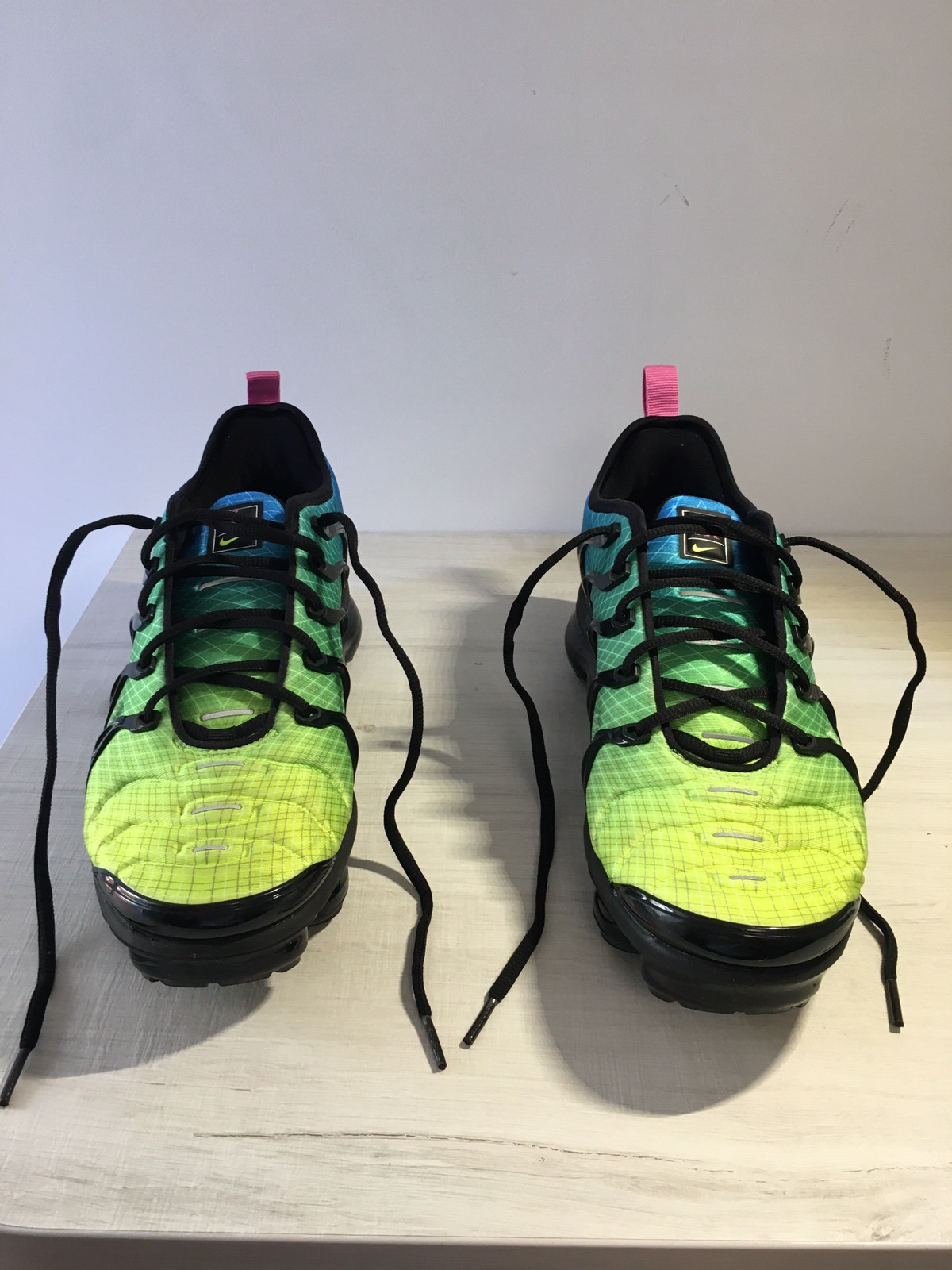 Vapormax plus sales amarillas