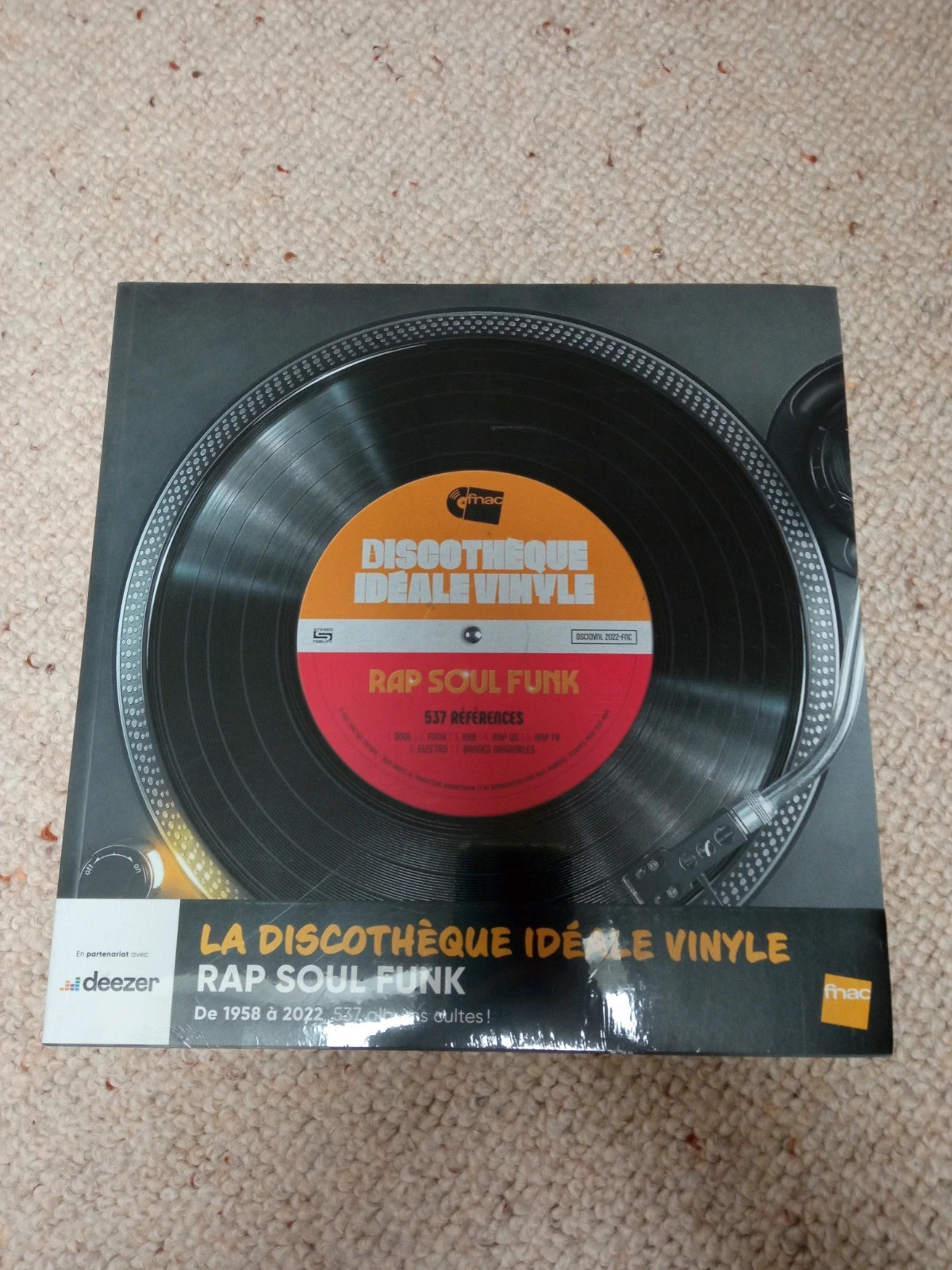 La Discothèque Idéale Vinyle - Plus de 1000 pochettes de disques réunies  dans un livre ! - IDBOOX