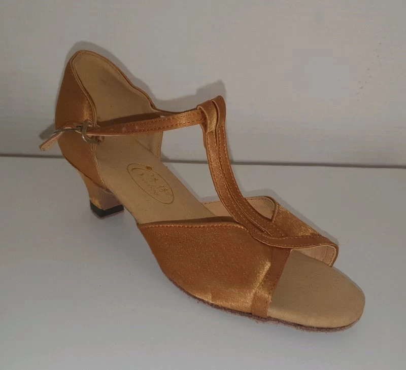 Chaussures danse femme pointure 37 talon 4 5cm beige Vinted