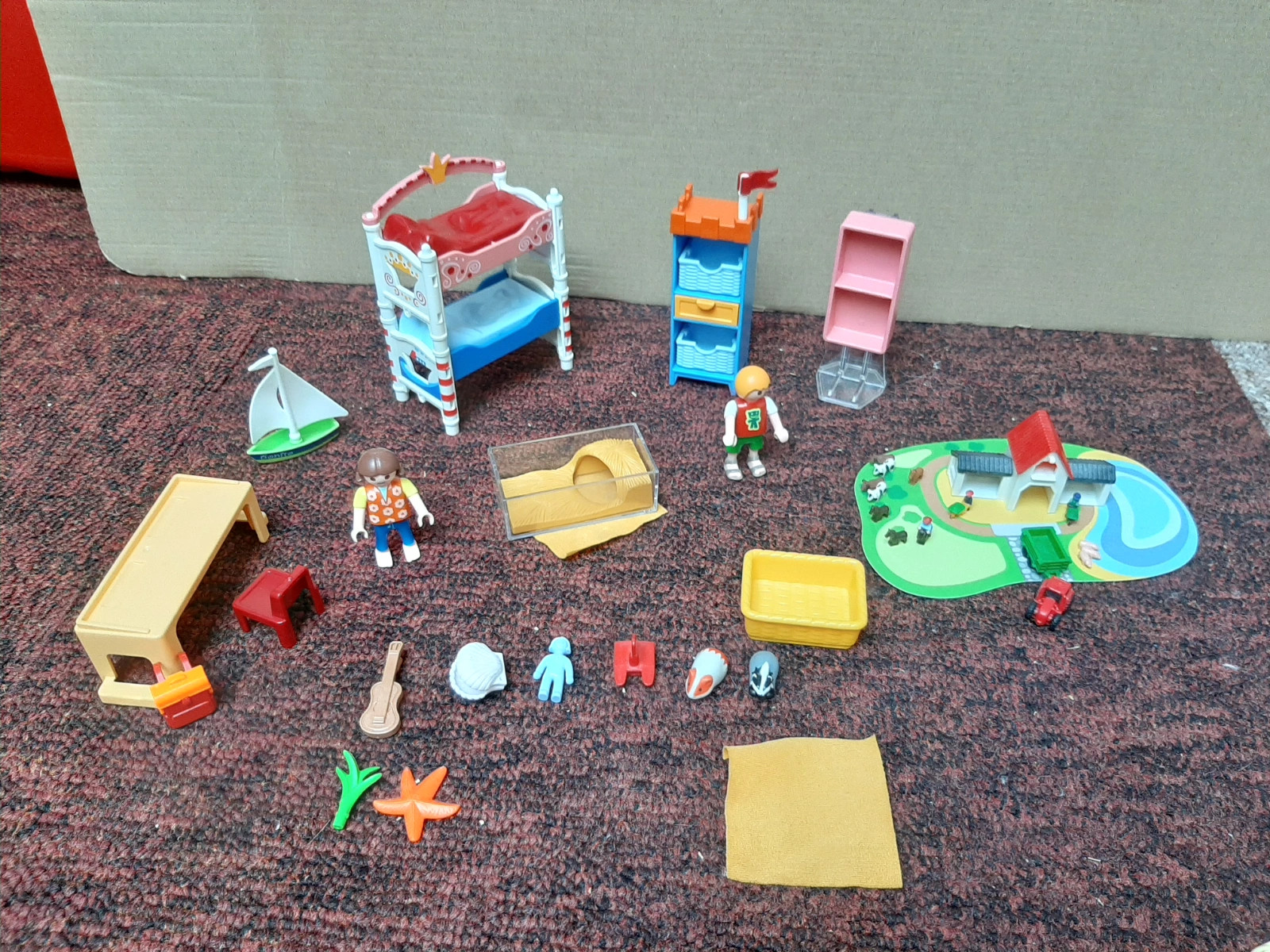 Jeu de construction - enfant - Chambre des enfants avec lits décorés -  Playmobil 5333