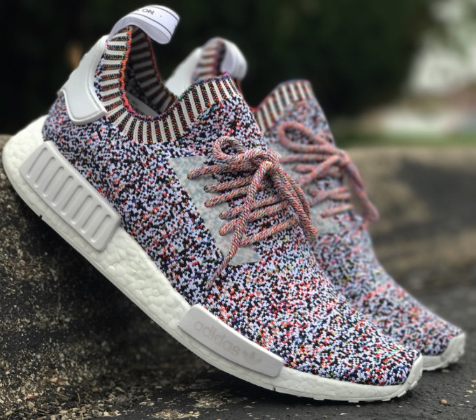Adidas nmd r1 primeknit static hot sale