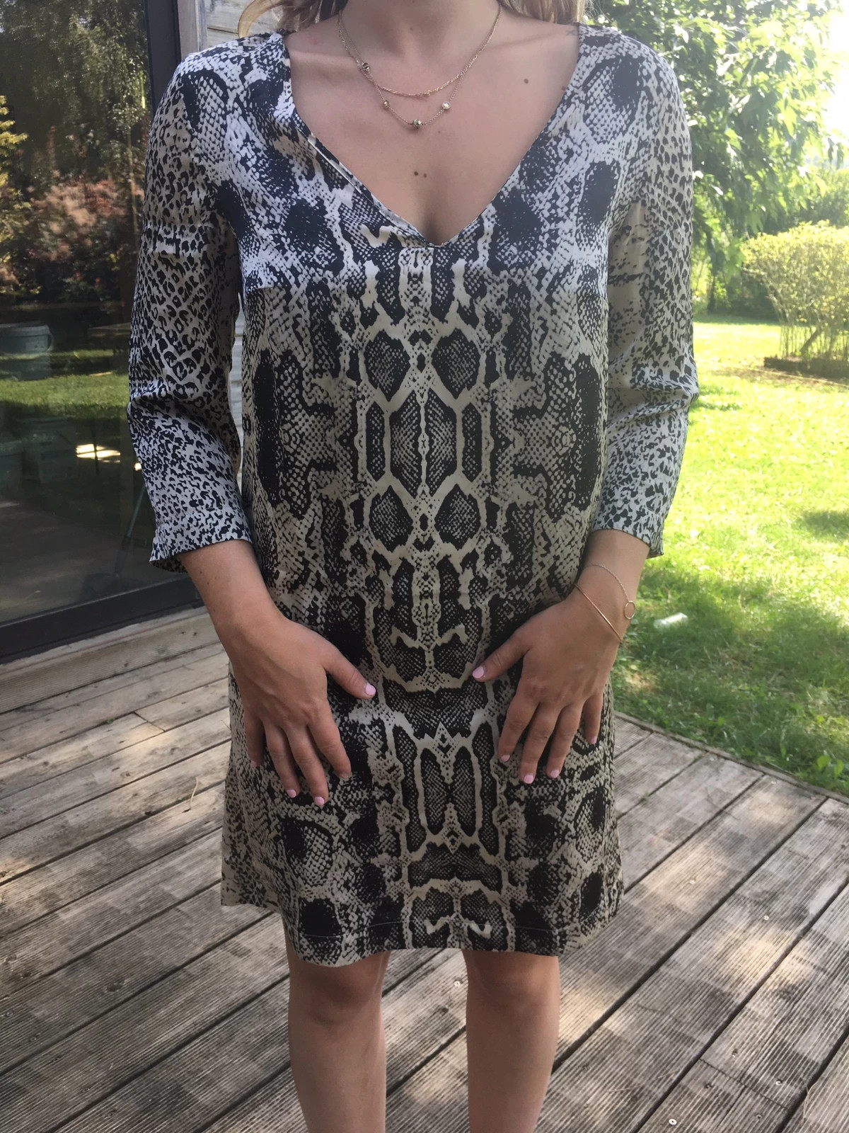 Mango sales robe serpent