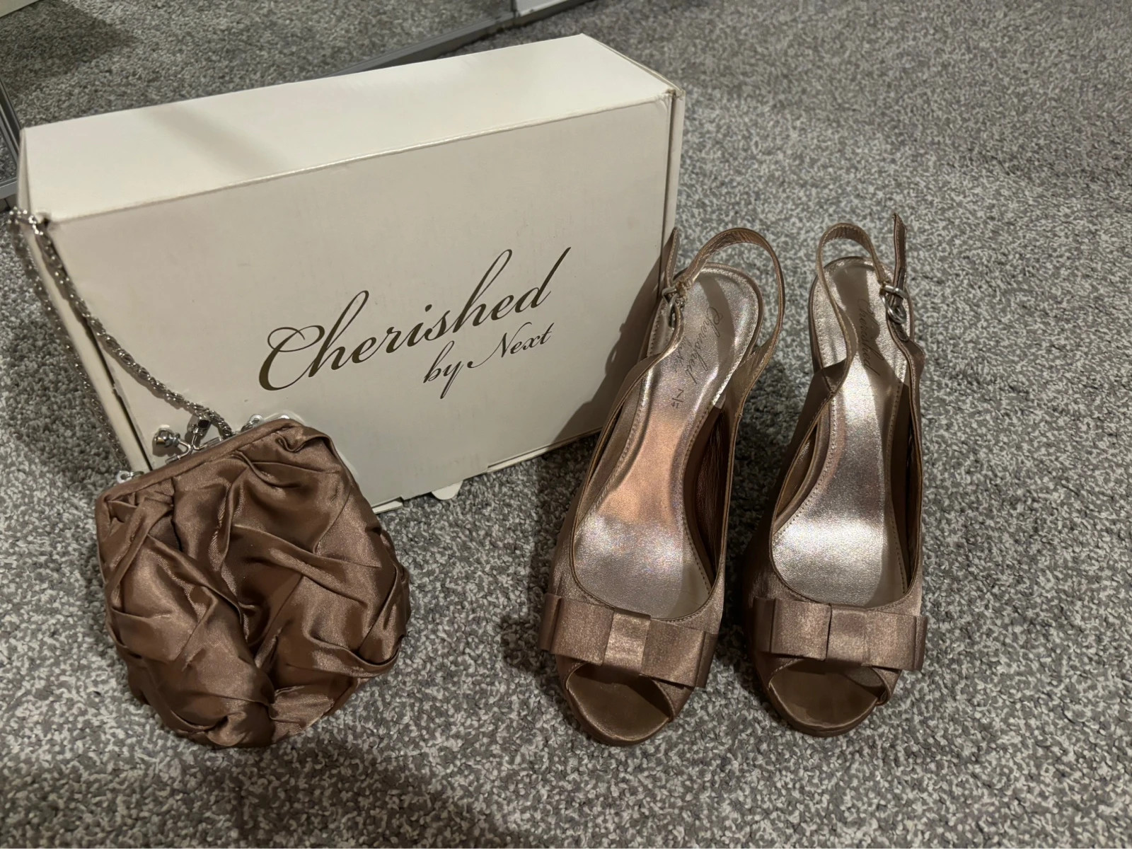 Taupe shoes and matching bag sales