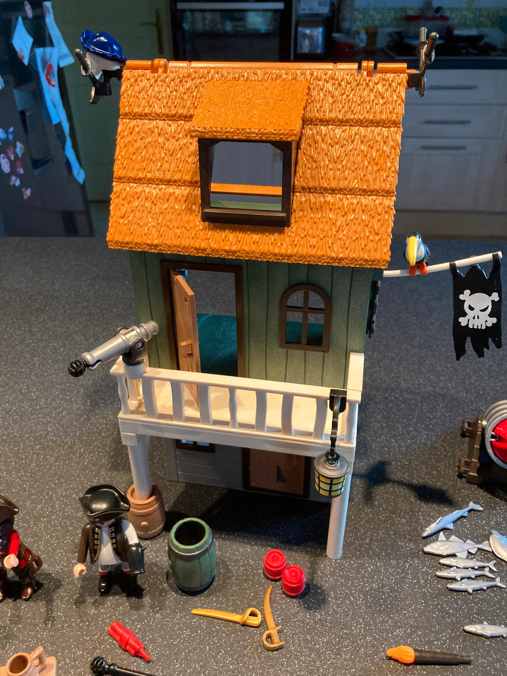 Playmobil 4796 Super 4 fort des pirates camoufles avec Ruby a l attaque