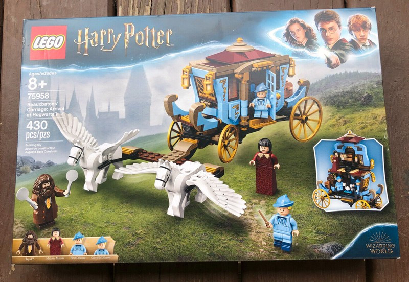 Lego - Harry Potter - Le carrosse de Beauxbâtons : l'arrivée à Poudlard  75958