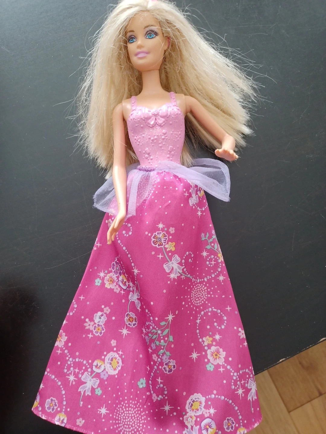 Poupée barbie princesse féerie rose