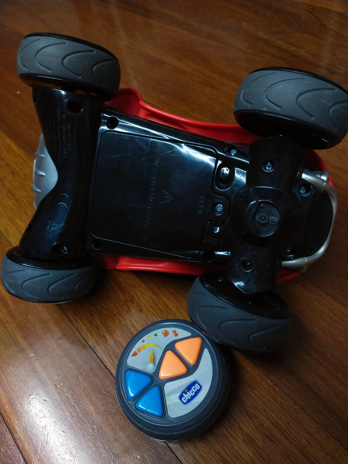 Coche teledirigido chicco bobby top buggy