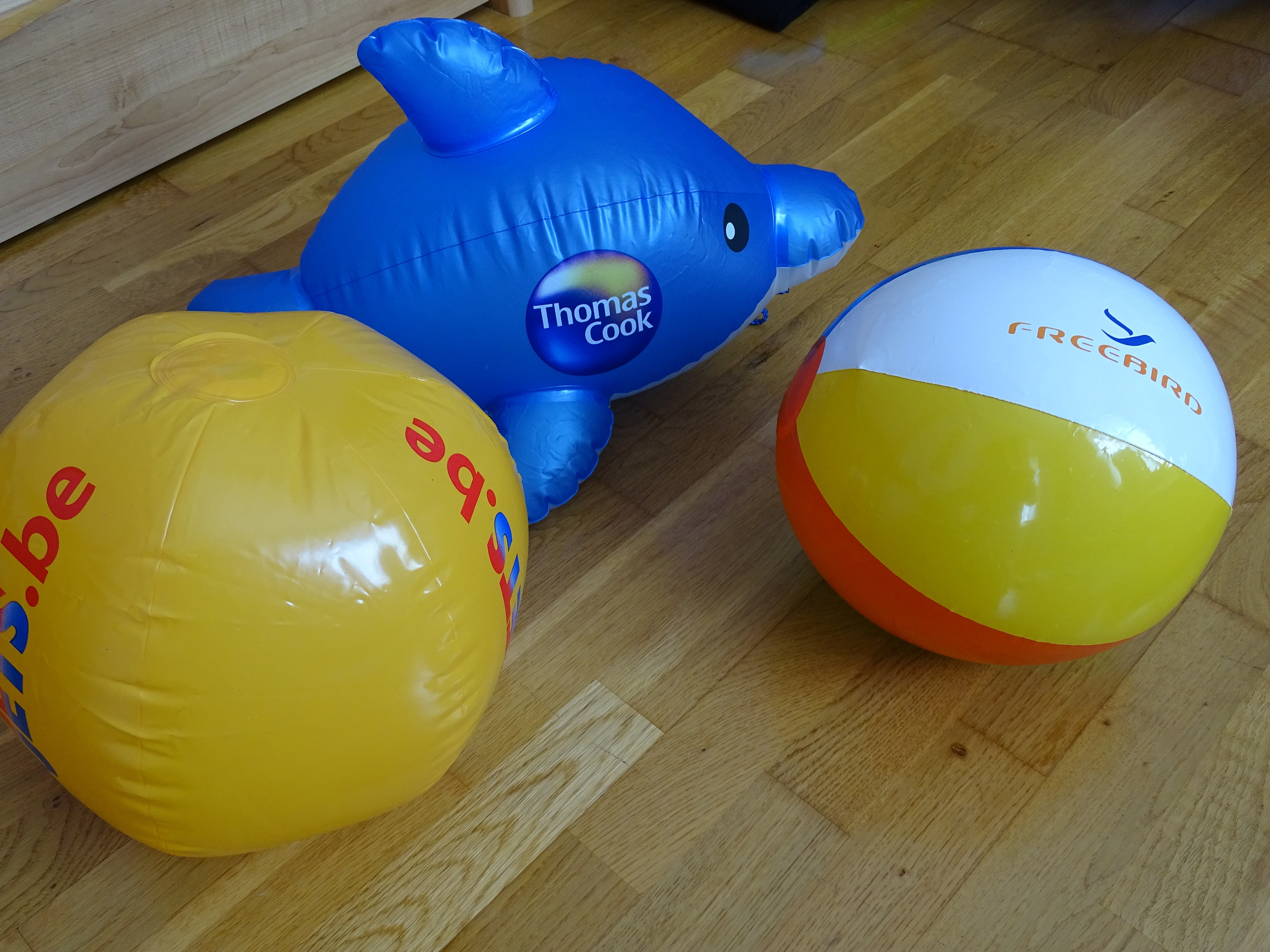 Ballon de Plage Gonflable Arc-en-Ciel XINUY de 35 cm pour Les Vacances, la  Piscine, Les fêtes, Les Jeux de Plein air, 1 pièce