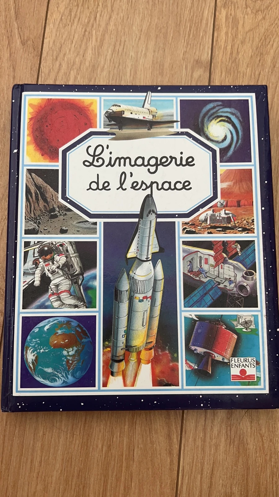 Livre : l’imagerie de l’espace édition Fleurus Enfants