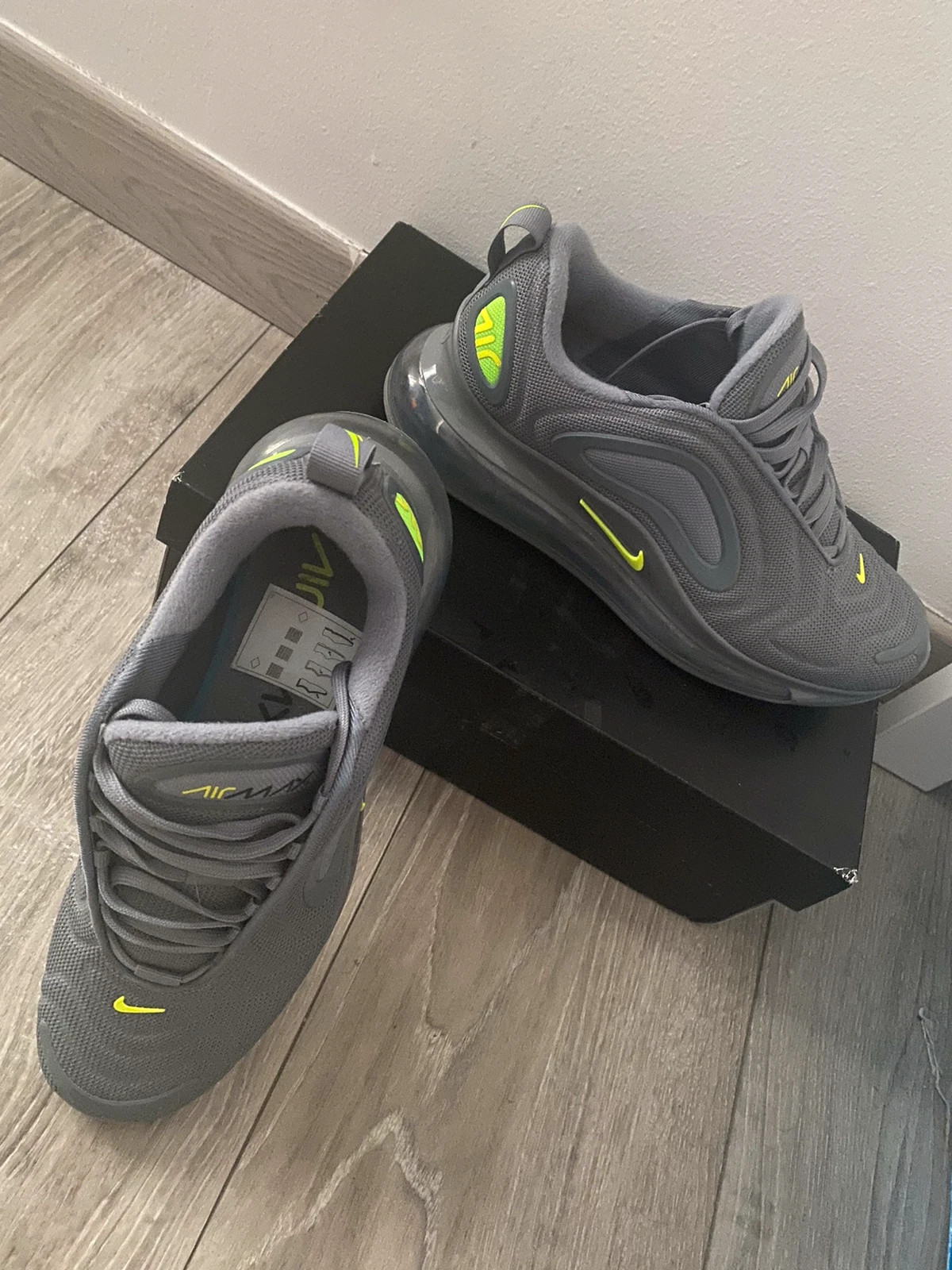 Air max 2024 720 gris vert