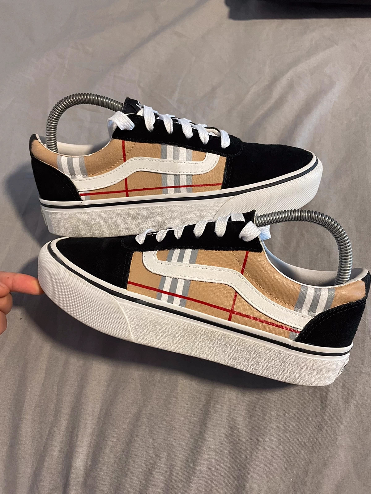 Burberry vans 2024