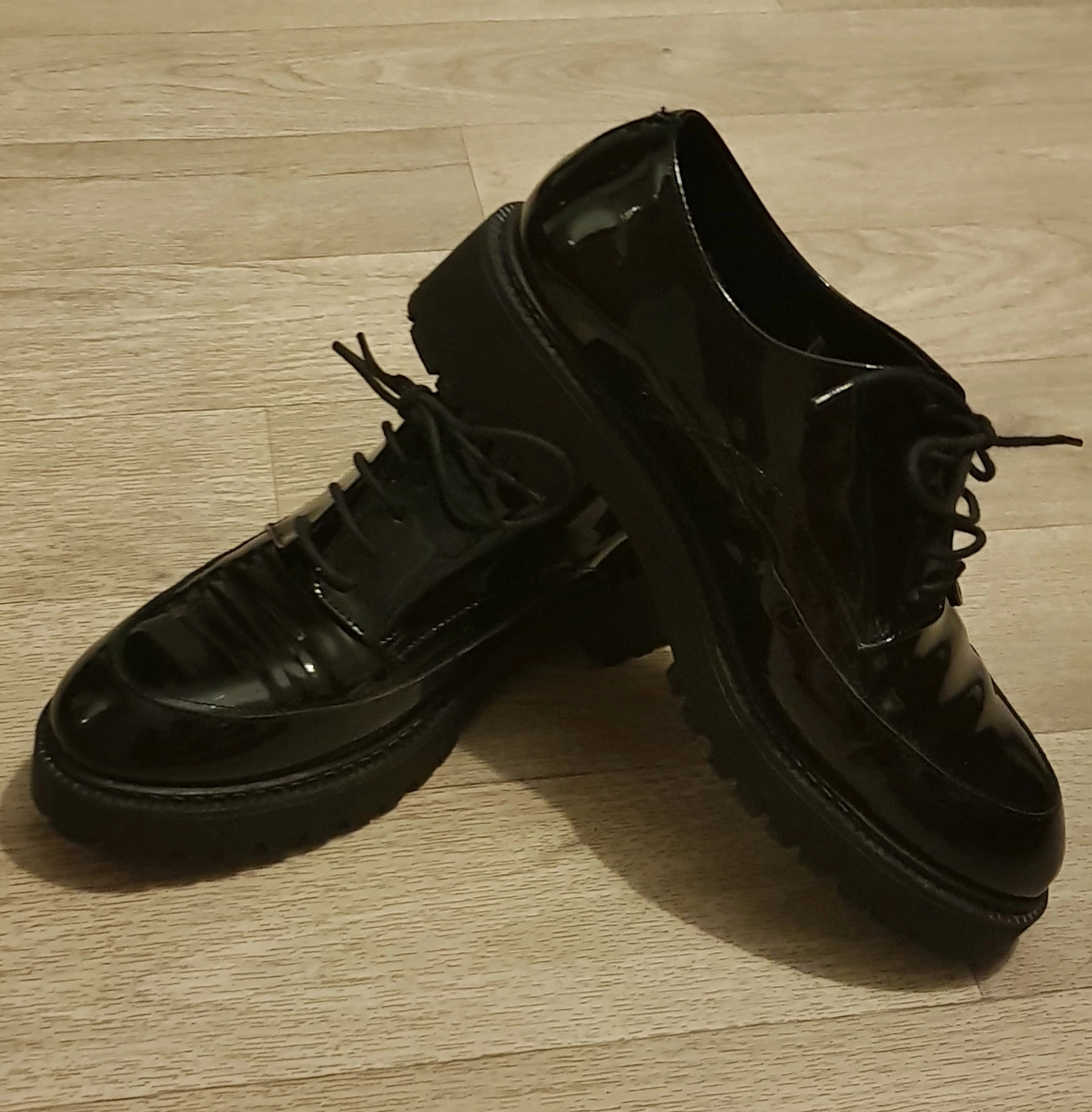 Derbies en cuir vernis noir Zign Vinted