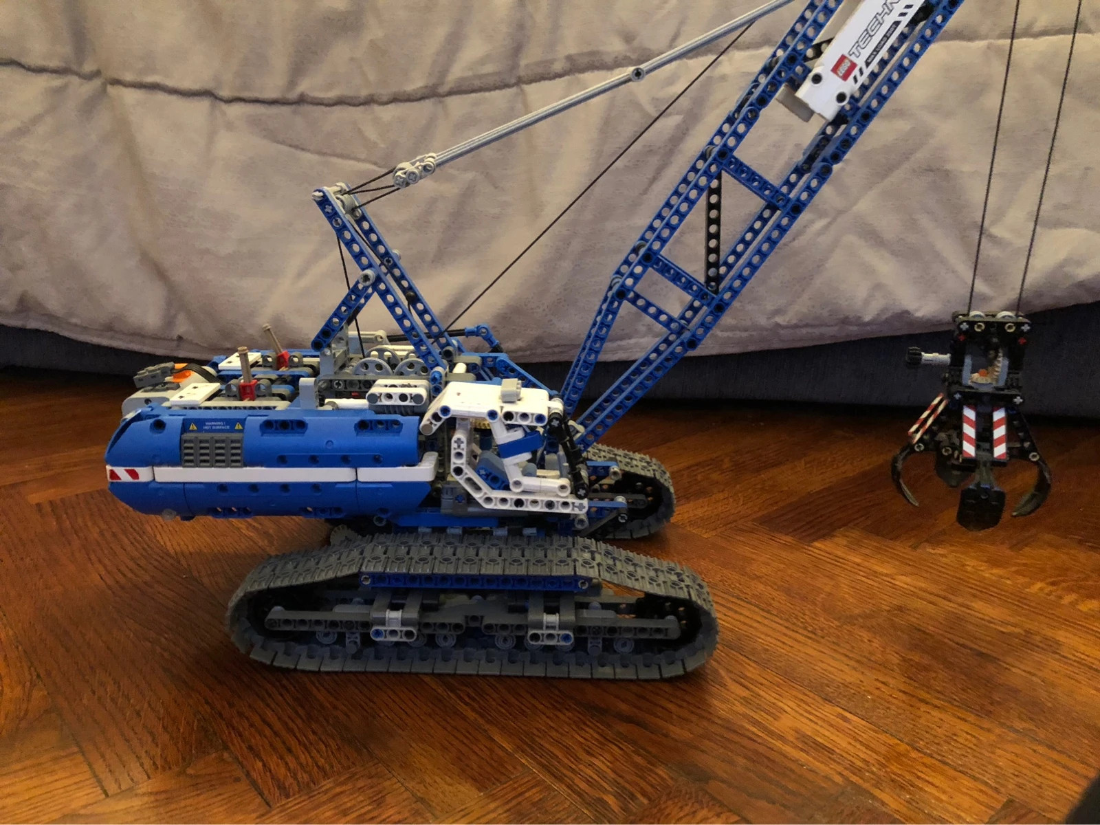 Lego Technic indeleble Crawler Crane 42042
