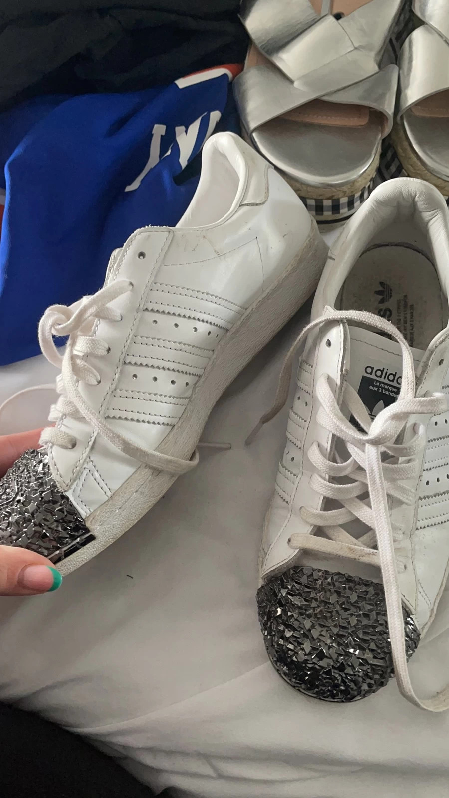 Superstars sale size 6