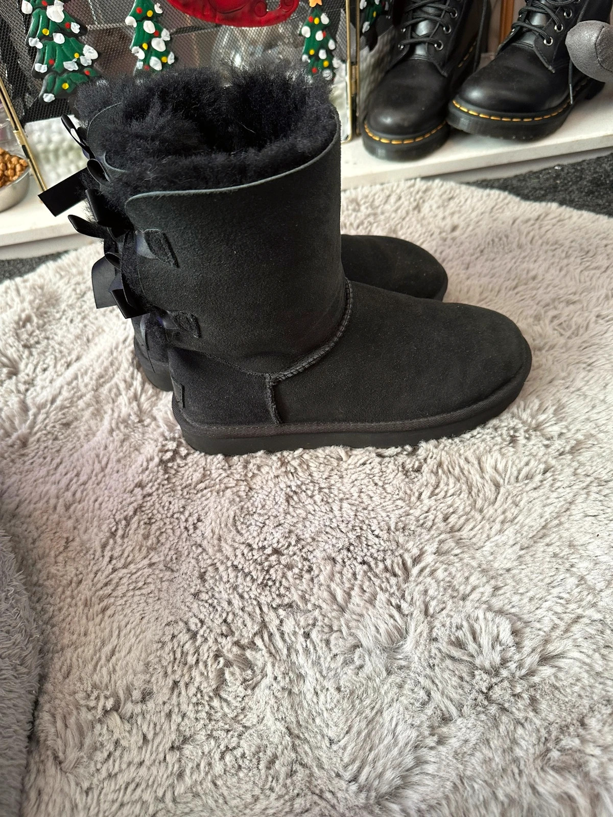 Fake bailey clearance bow ugg boots