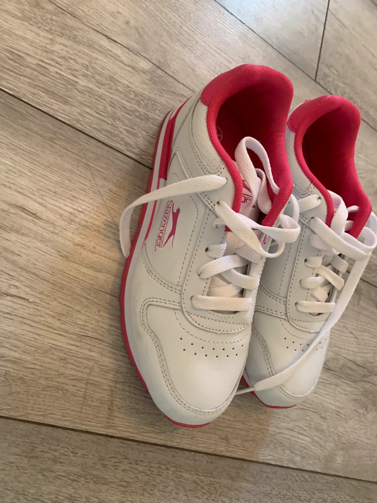 Pink and white Slazenger trainers Vinted