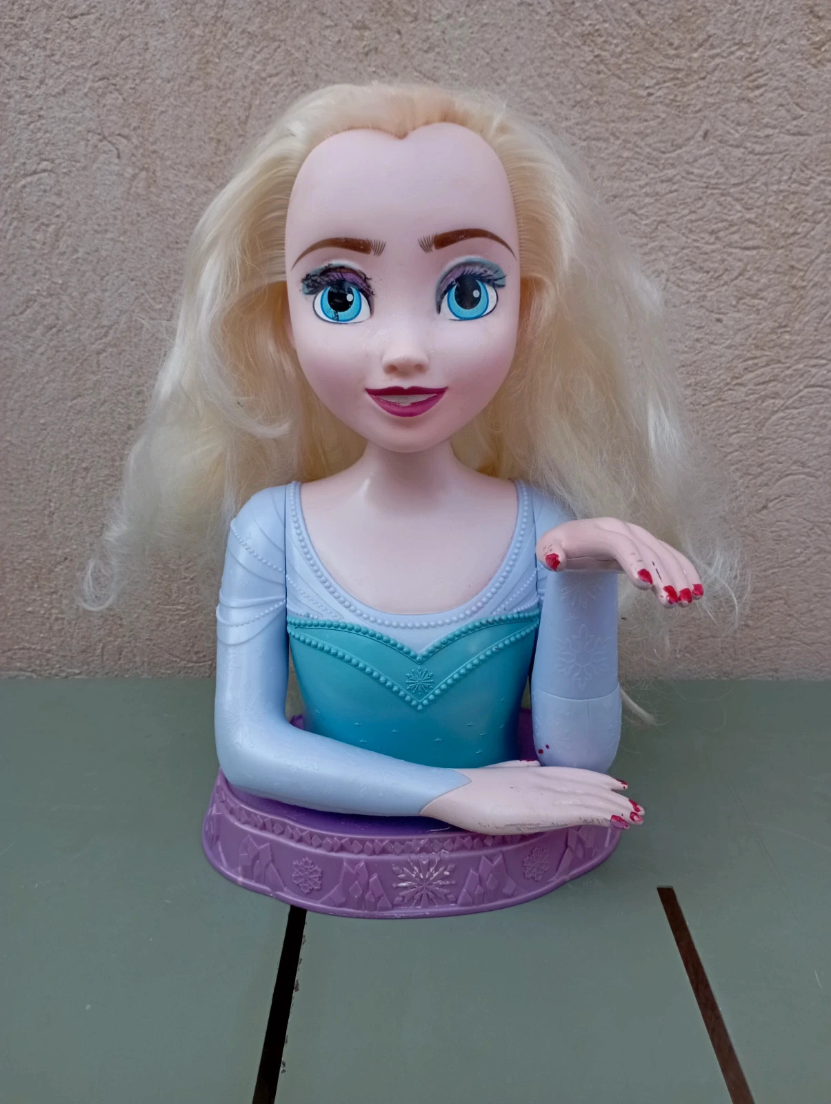 Tête à coiffer Elsa reine des neiges marque Disney
