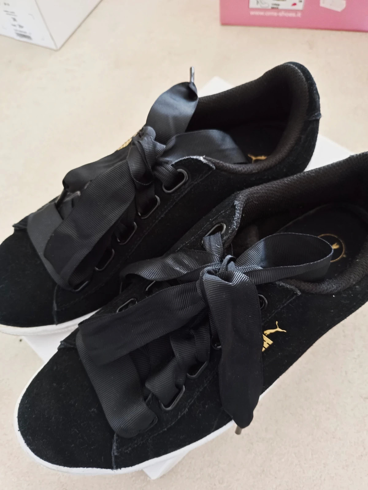 Puma nere lacci sales raso