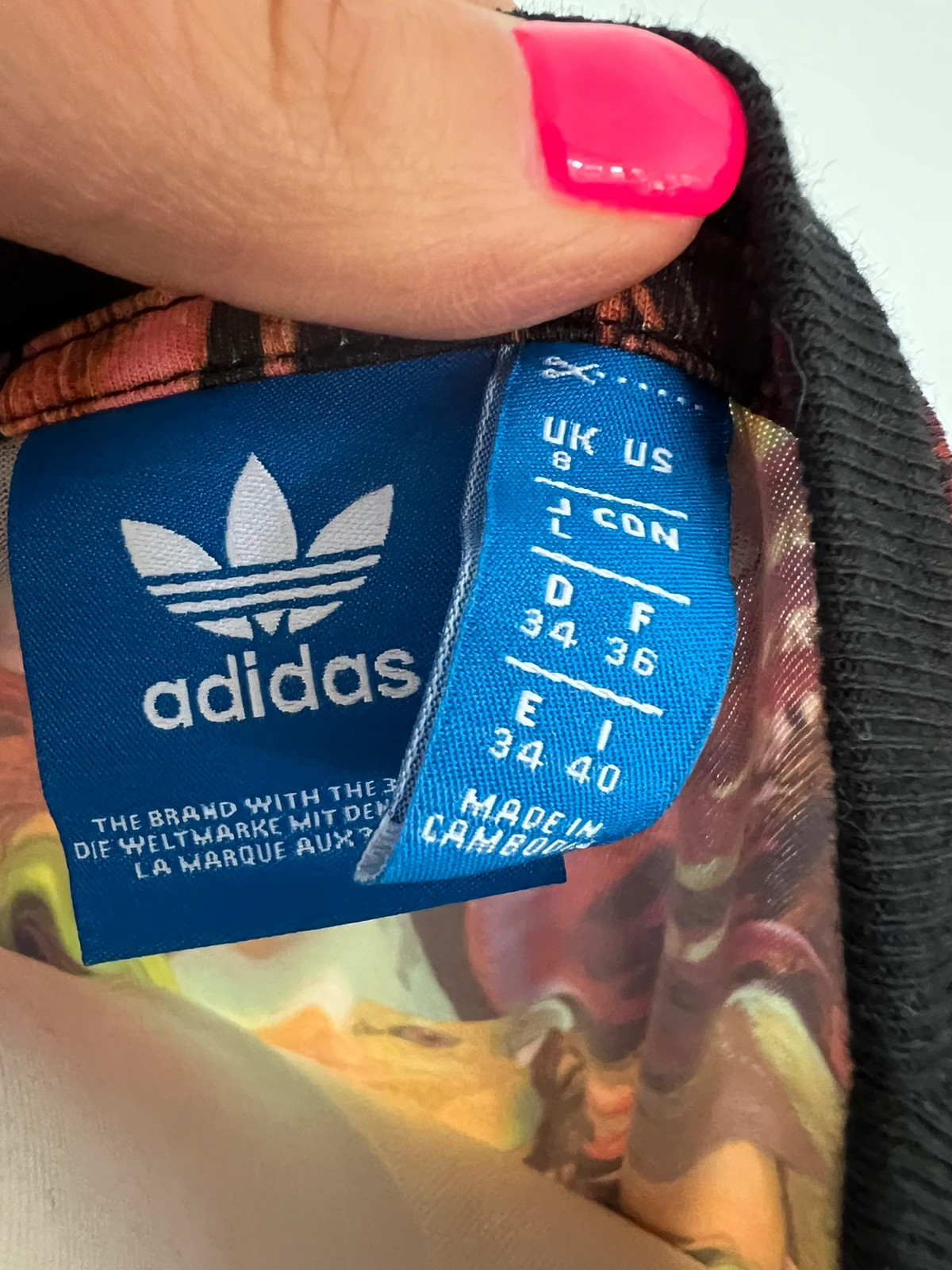 Adidas parrot print T shirt Vinted