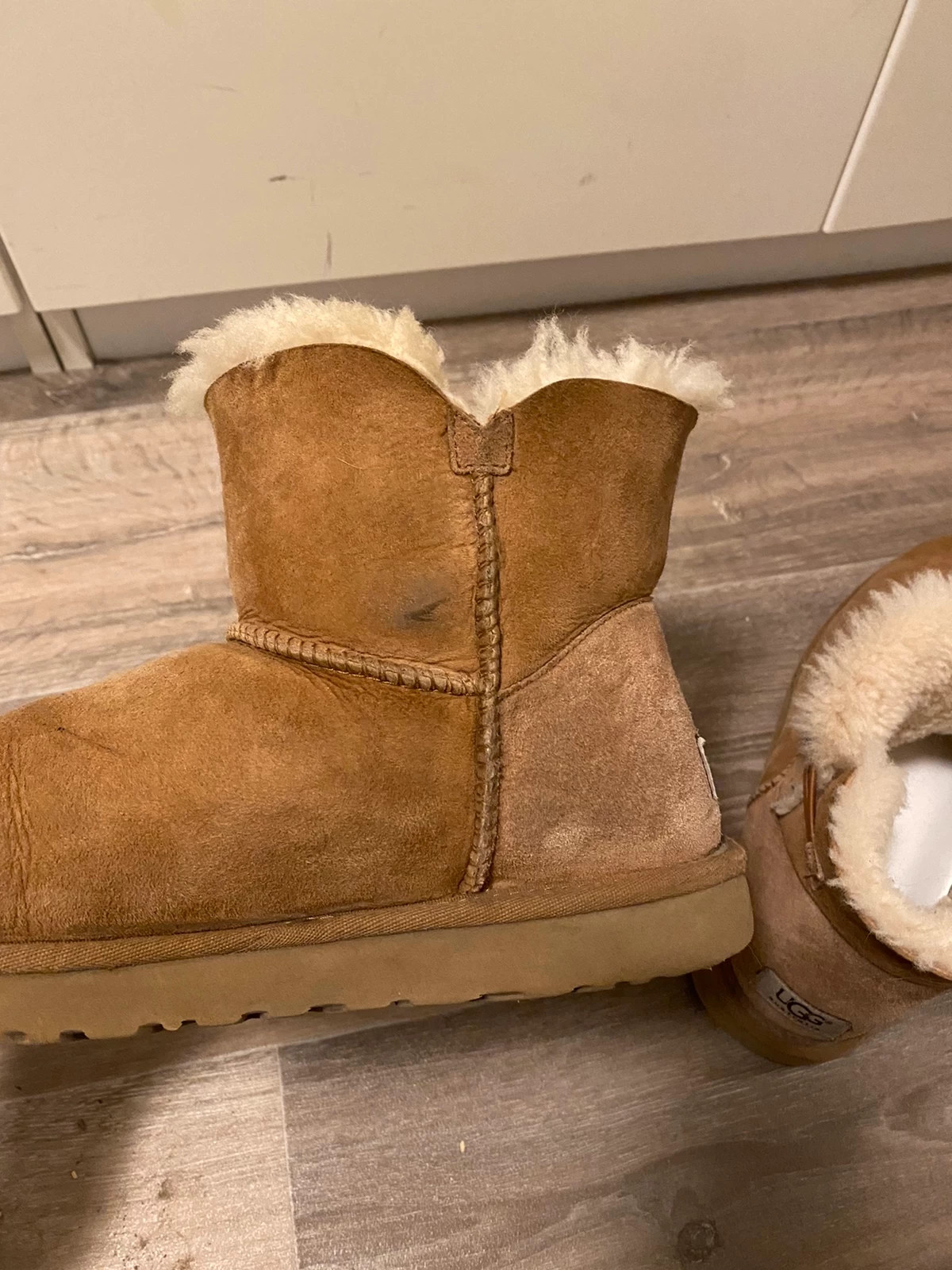 Uggs beige store