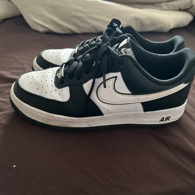 Air force clearance 1s black tick