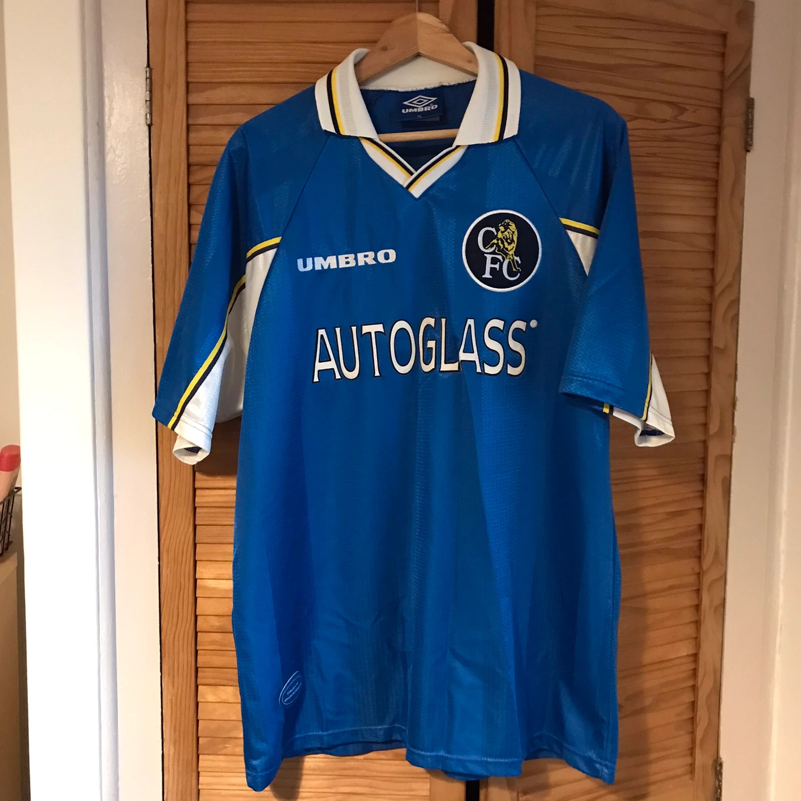 Chelsea FC 97/99 #25 Zola Shirt (authentic)