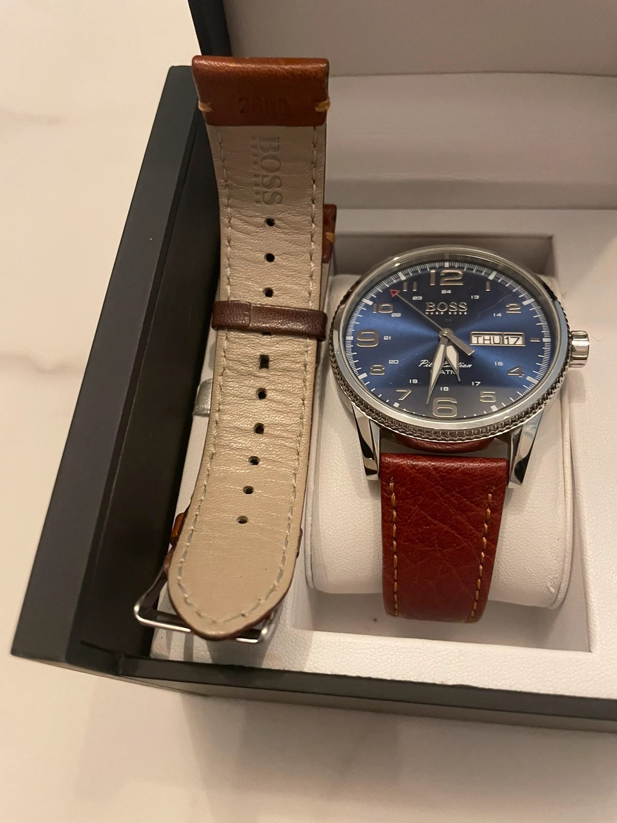 Hugo boss online vintage pilot watch