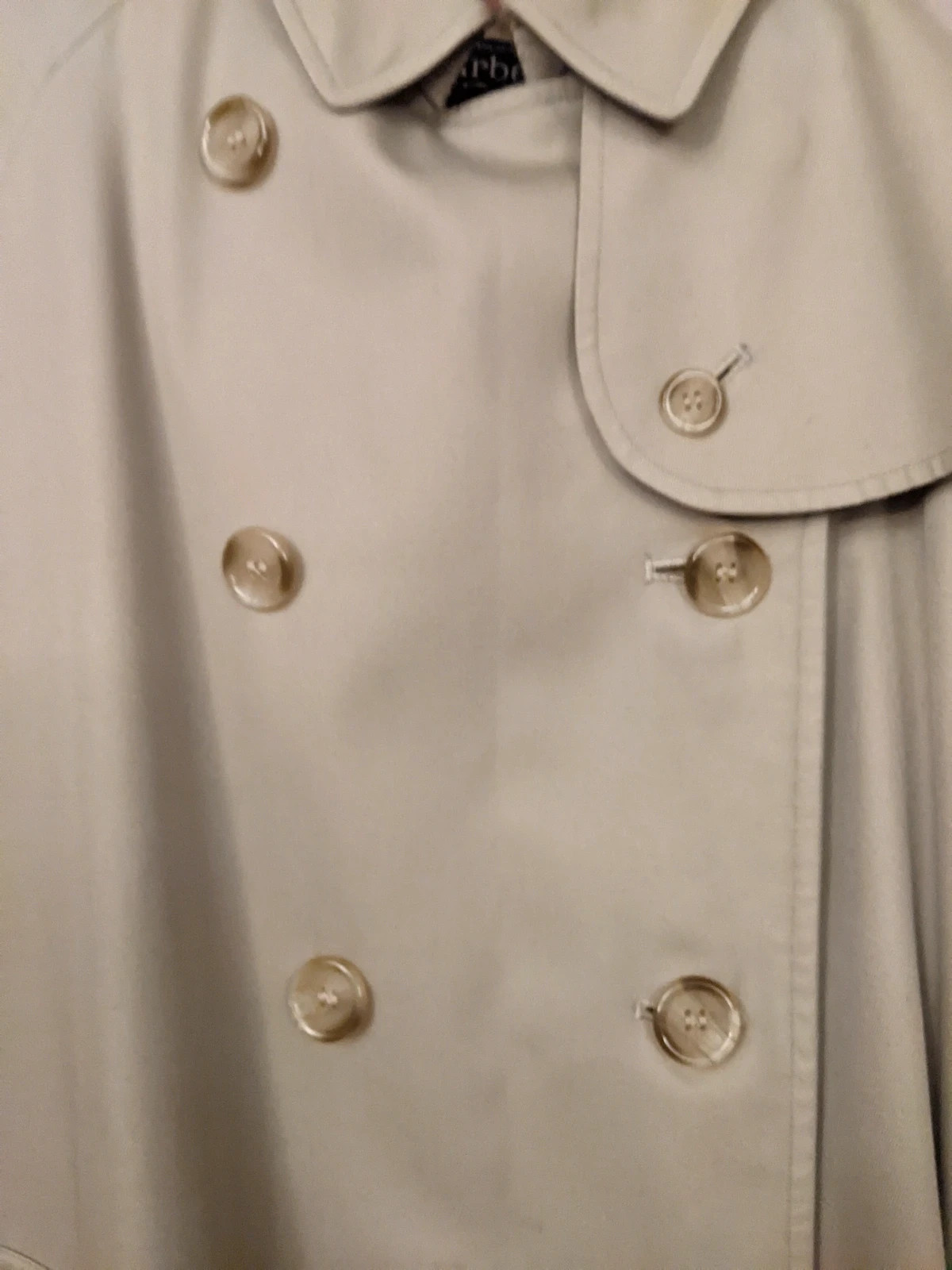 Vintage burberry store trench coat buttons