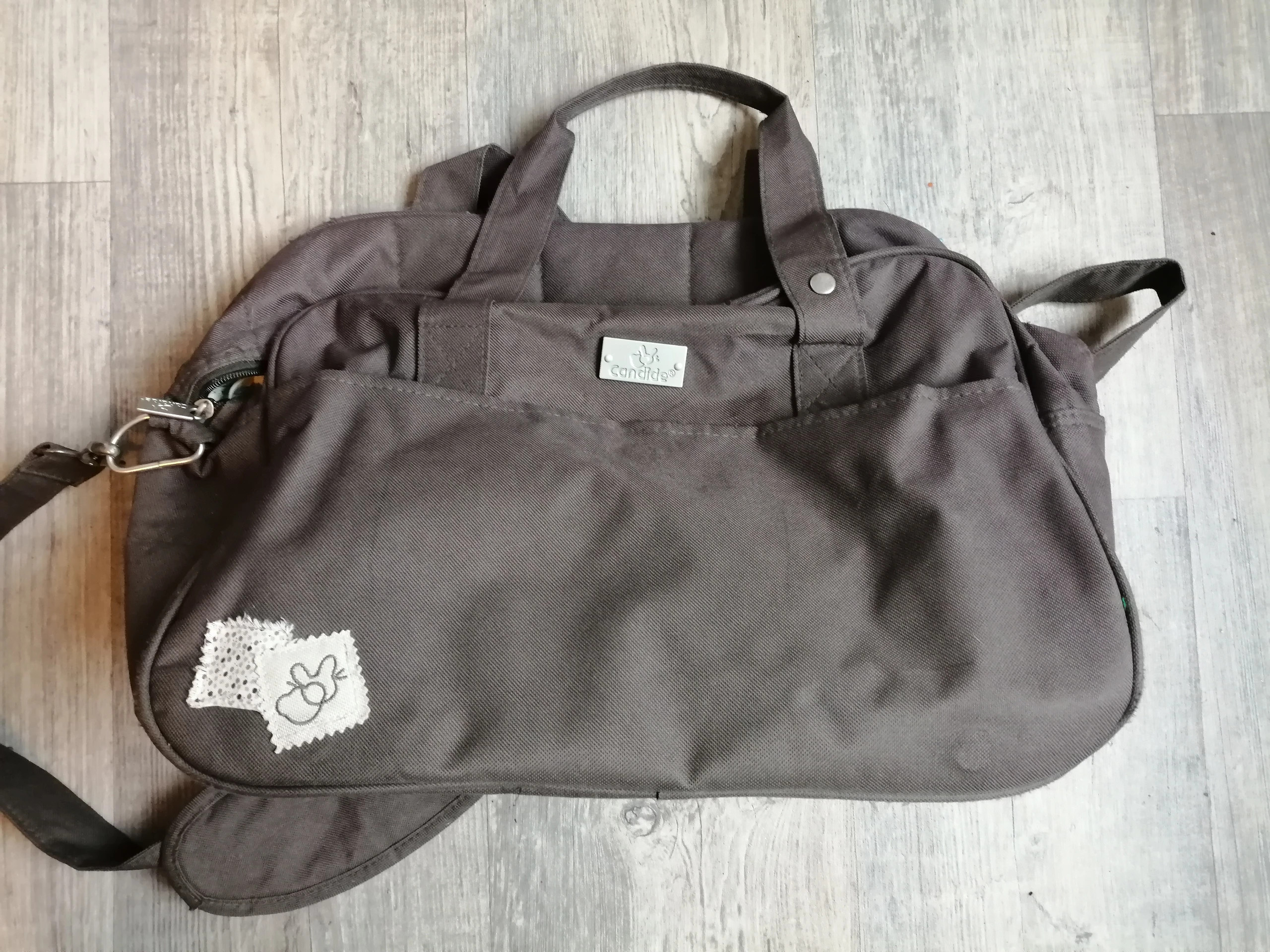 Sac à langer sales pratique et joli