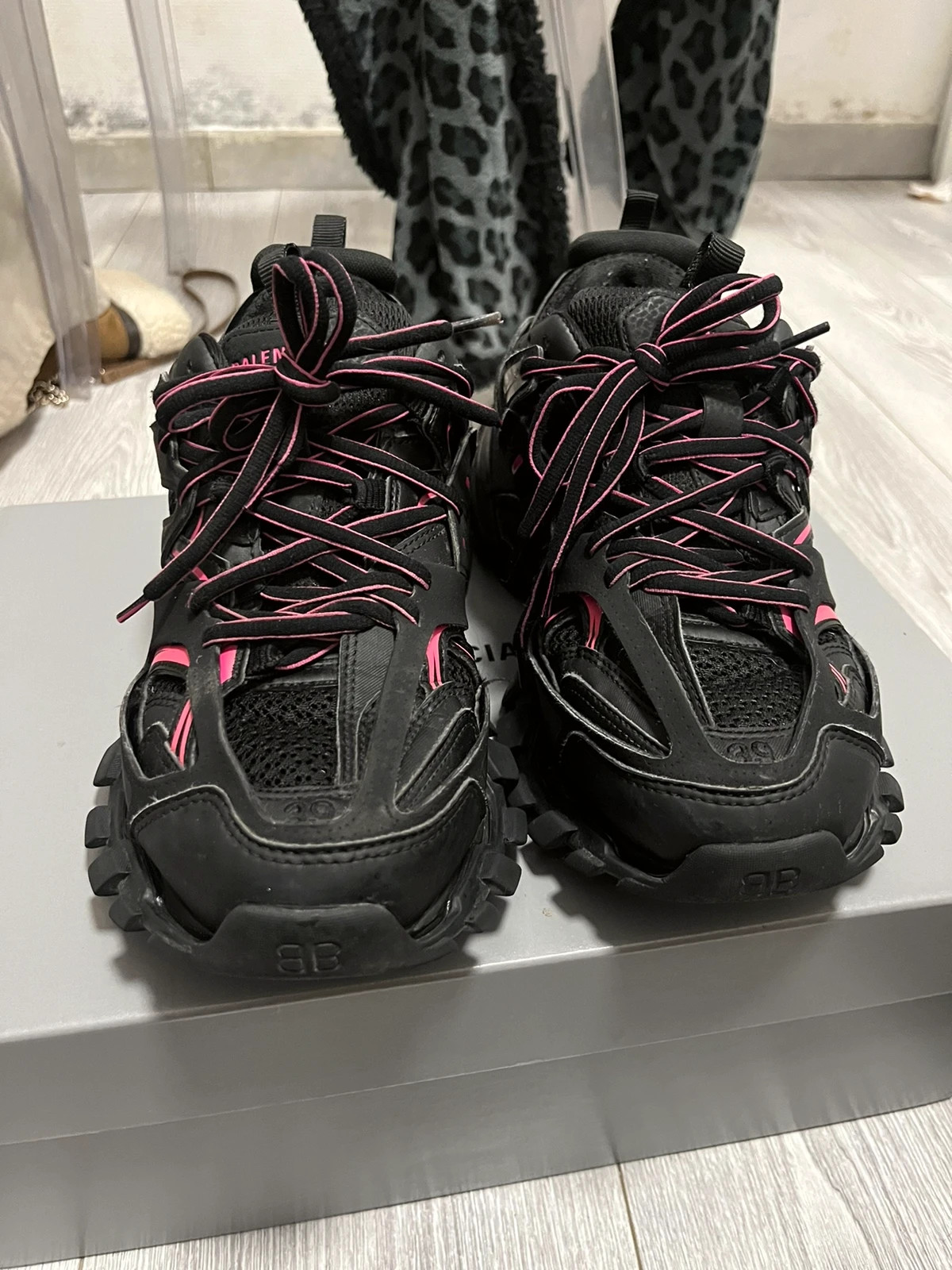 Balenciaga Track noir et rose Vinted