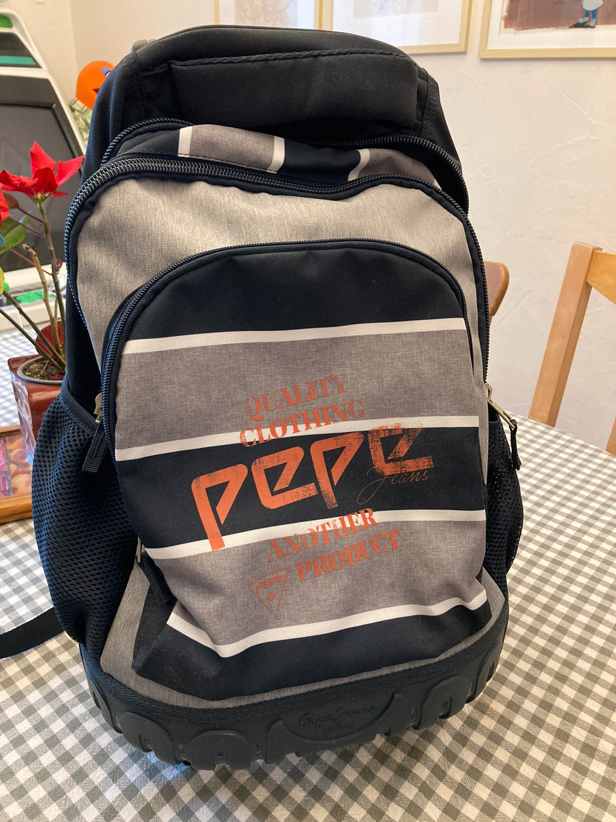 Cartable a 2024 roulette pepe jeans