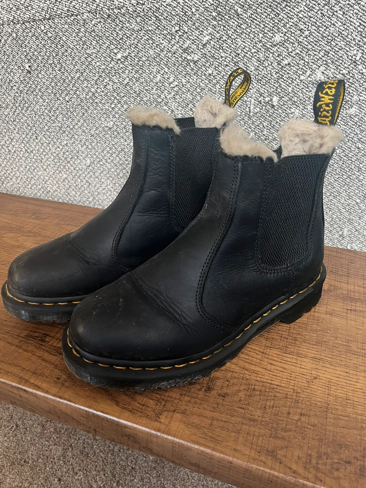 Dr martens chelsea boots size 5 sales