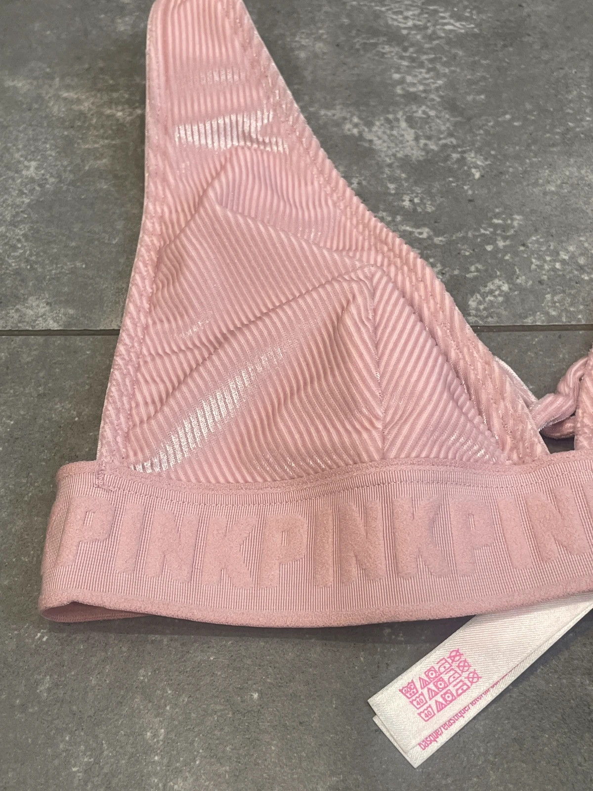 Różowy stanik Pink Victoria Secret 70 A