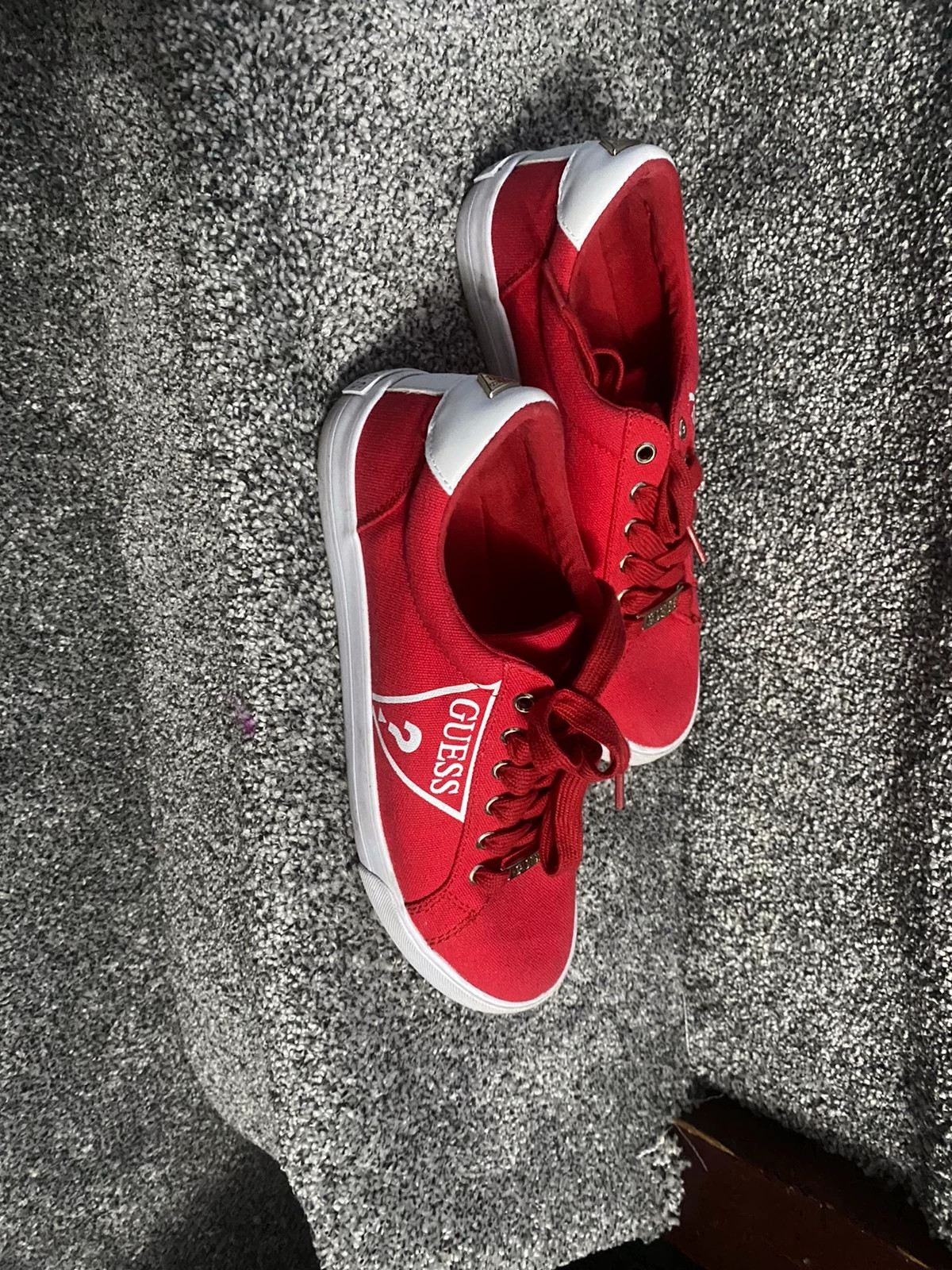 Guess 2024 shoes red
