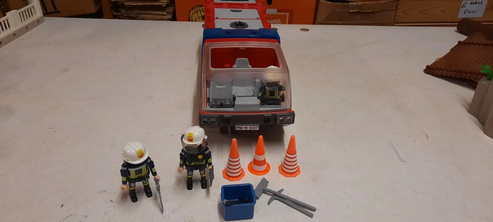 5337 playmobil pompiers avec véhicule aéroportuaire 5337 - Conforama
