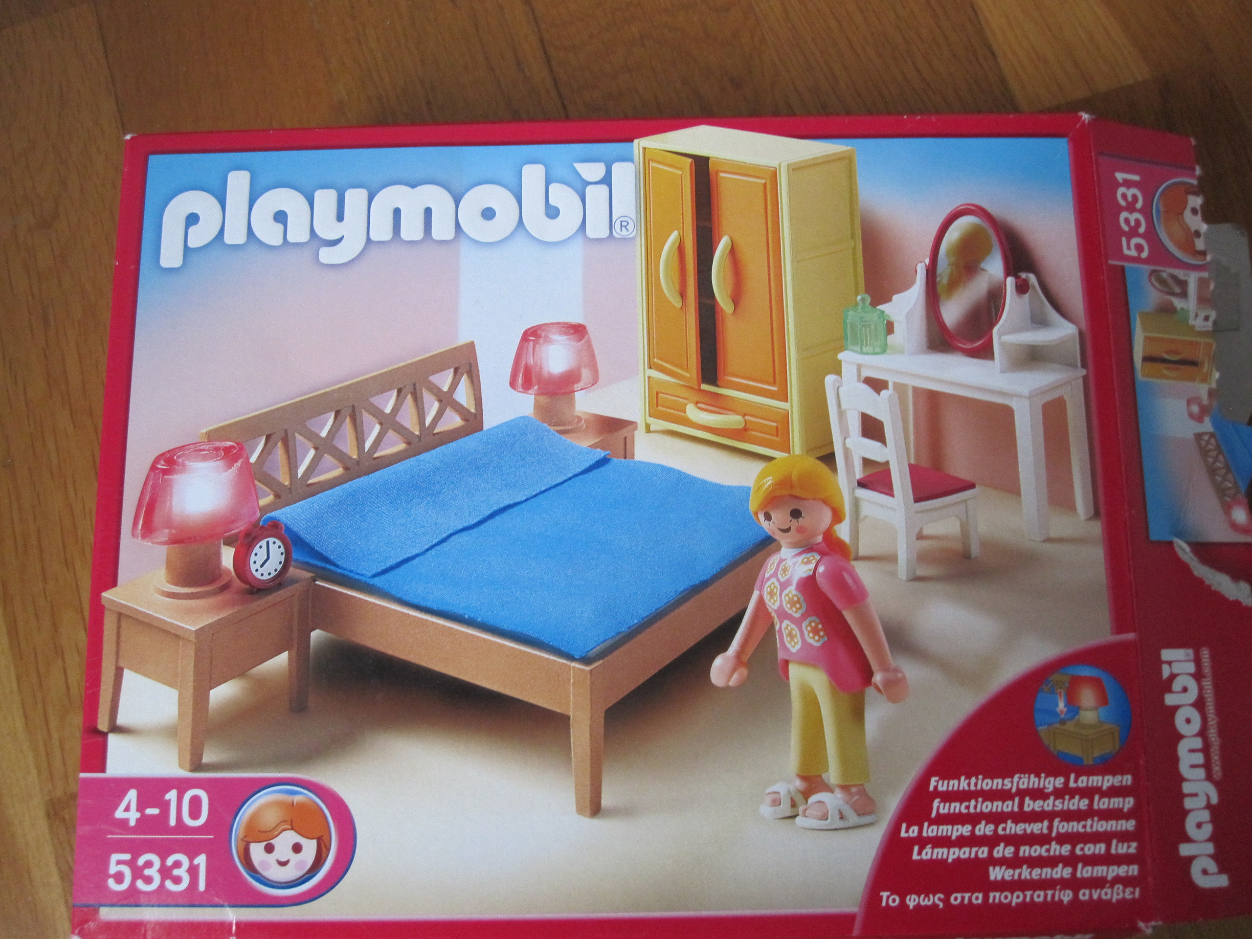 Playmobil 5331 - Chambre à coucher des parents avec lumière - Comparer avec