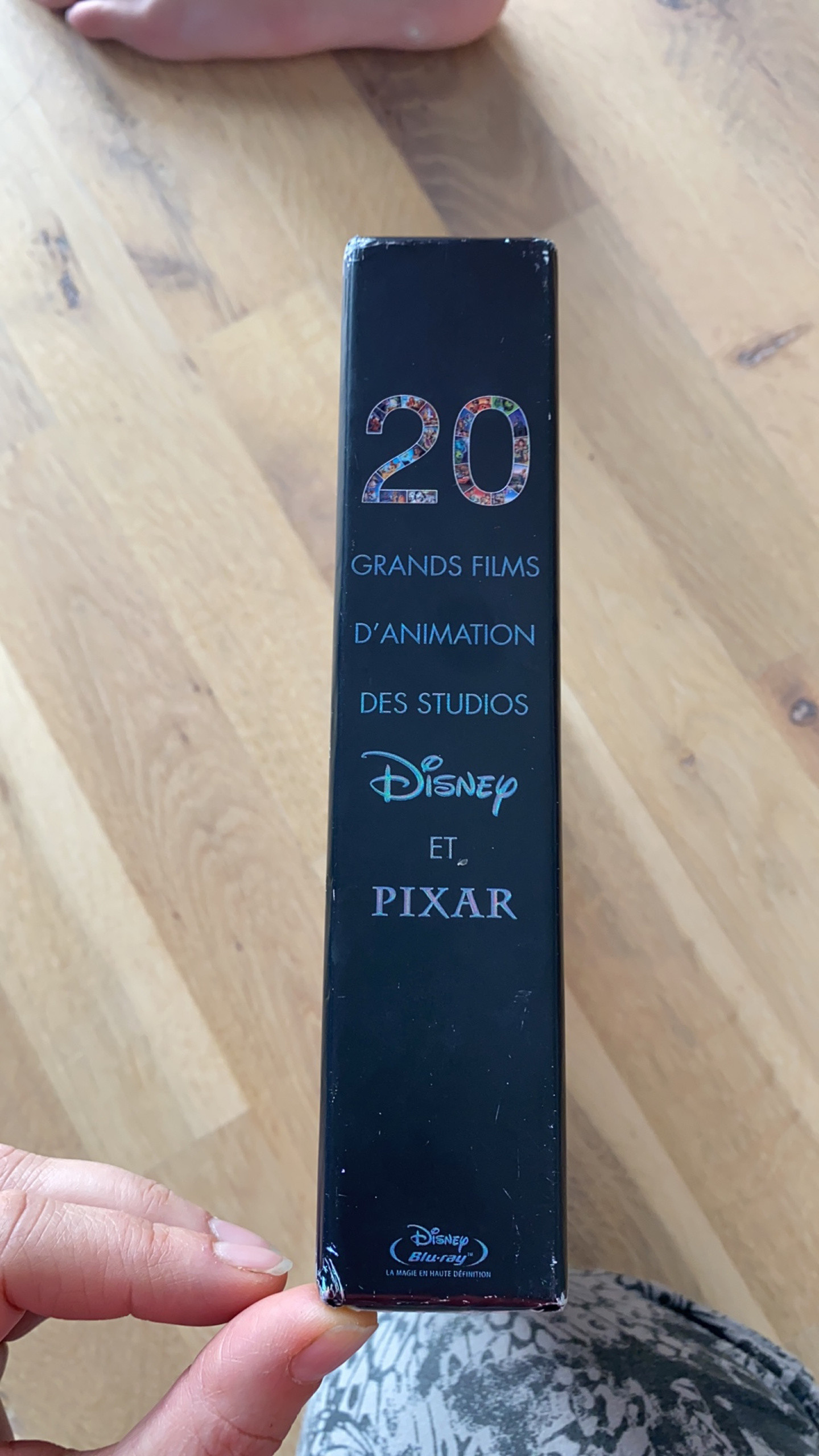  Coffret Disney-Pixar 20 films dont Wall-e, Alice au Pays des  merveilles, Bambi, Fantasia, Les 101 dalmatiens, Les Aristochats, La Belle  et le clochard [Blu-ray]: DVD et Blu-ray: Disney